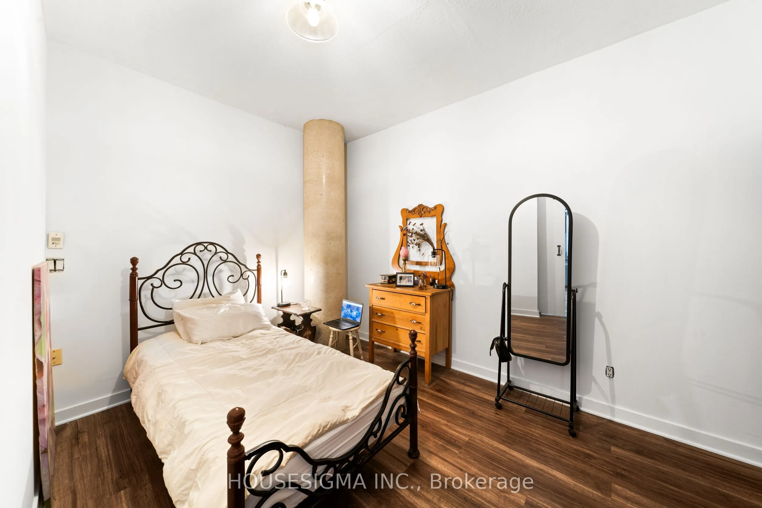 1375 Dupont Street, #210