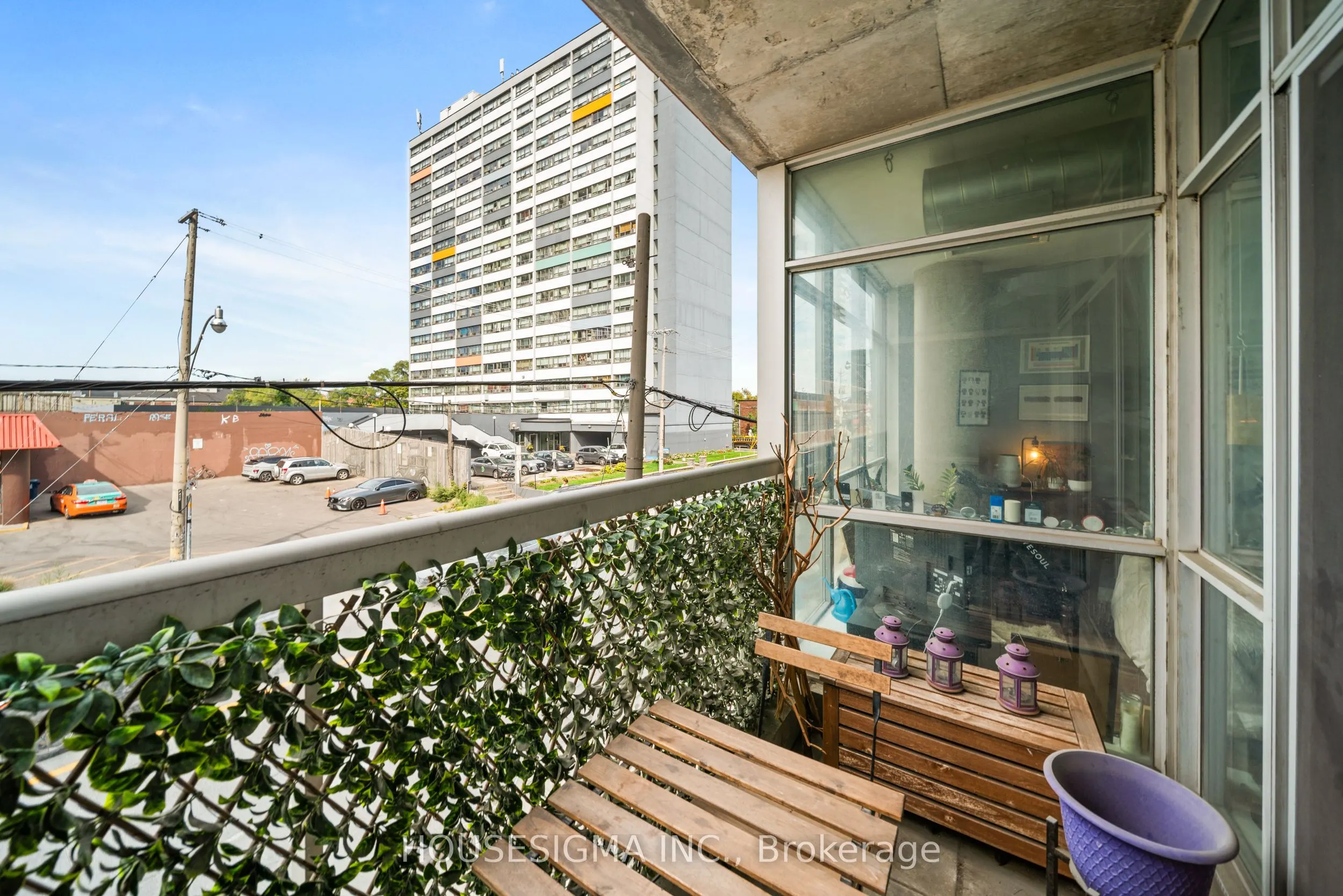 1375 Dupont Street, #210