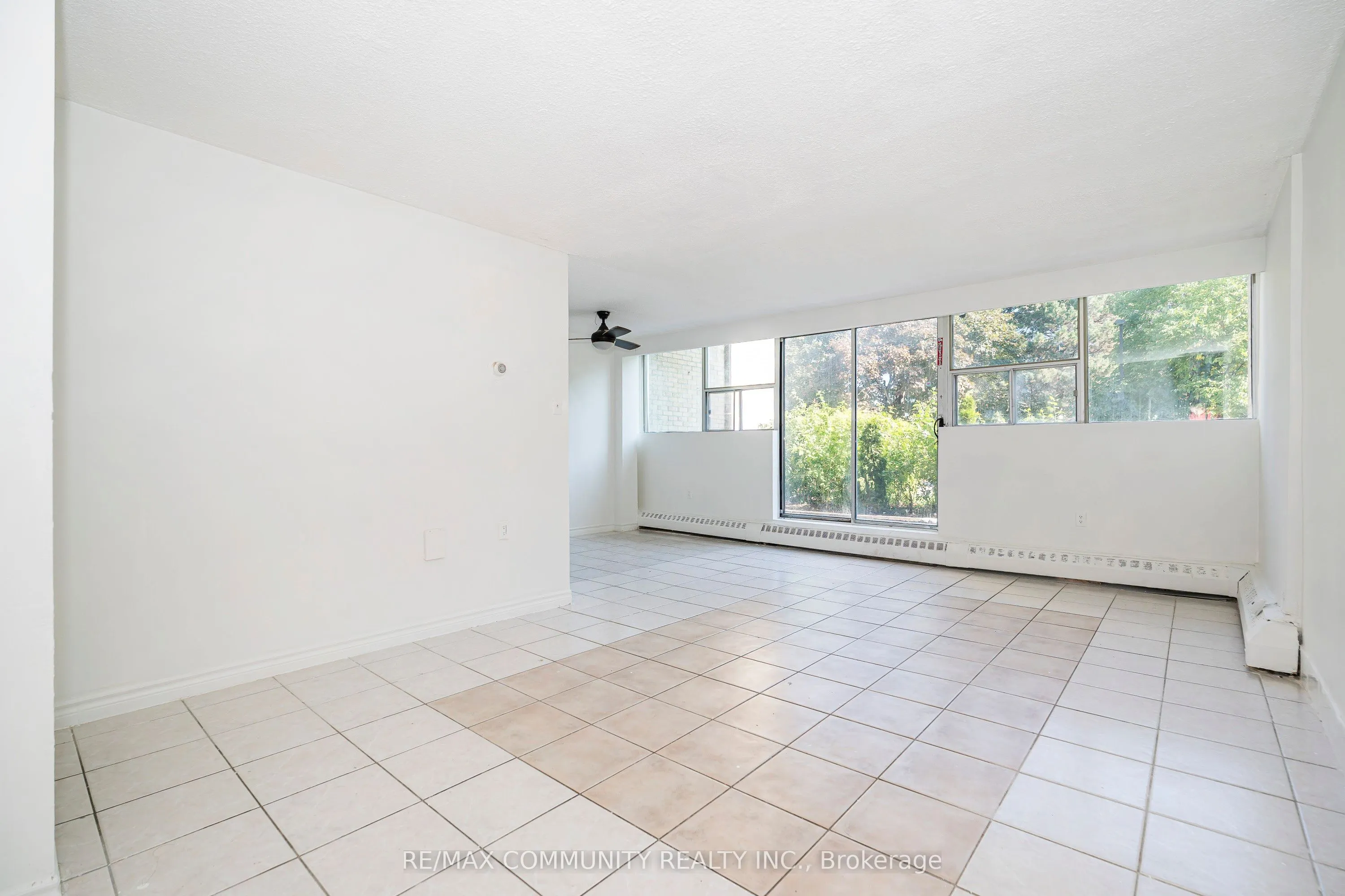 1624 Bloor Street, #9
