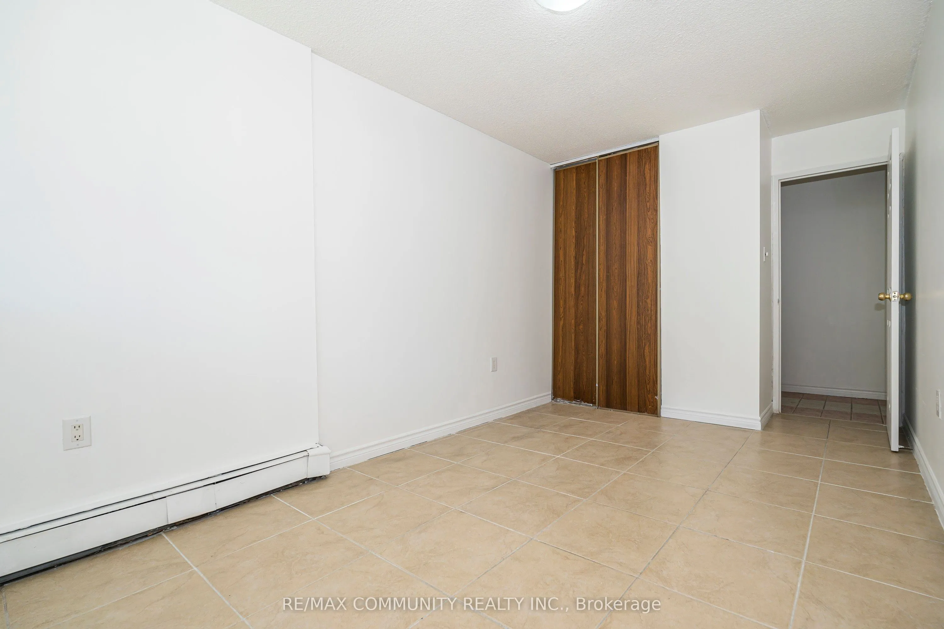 1624 Bloor Street, #9