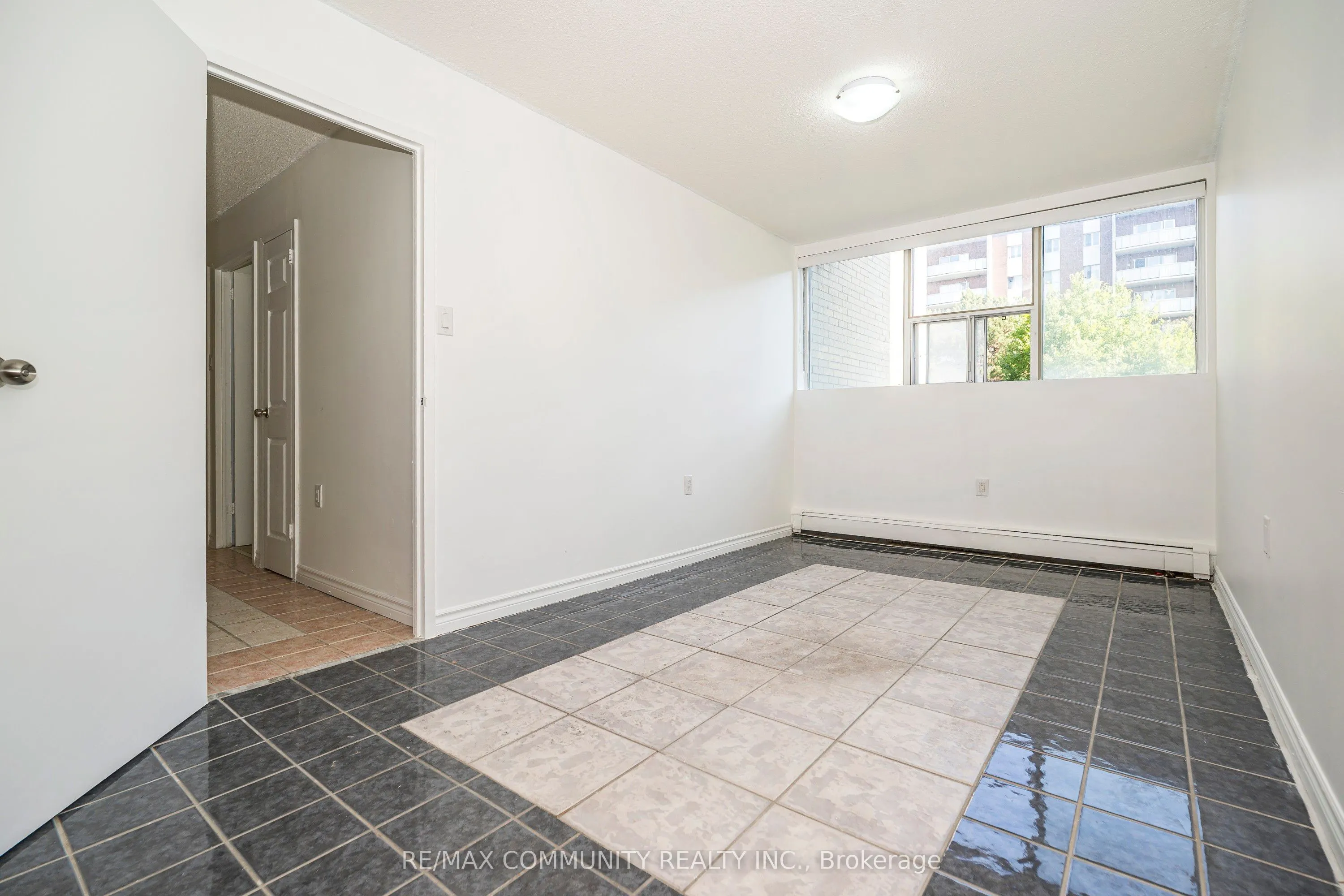 1624 Bloor Street, #9