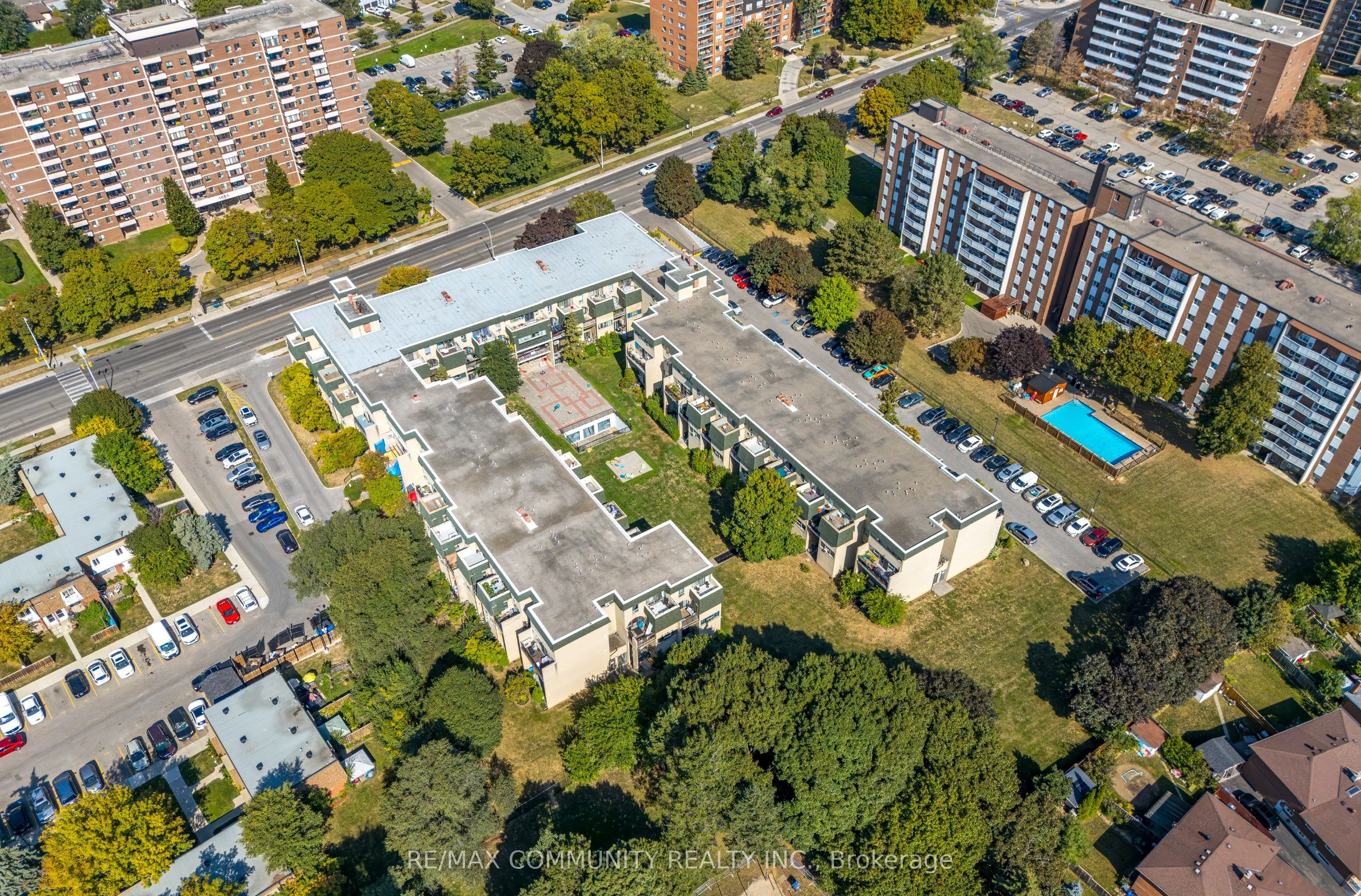 1624 Bloor Street, #9