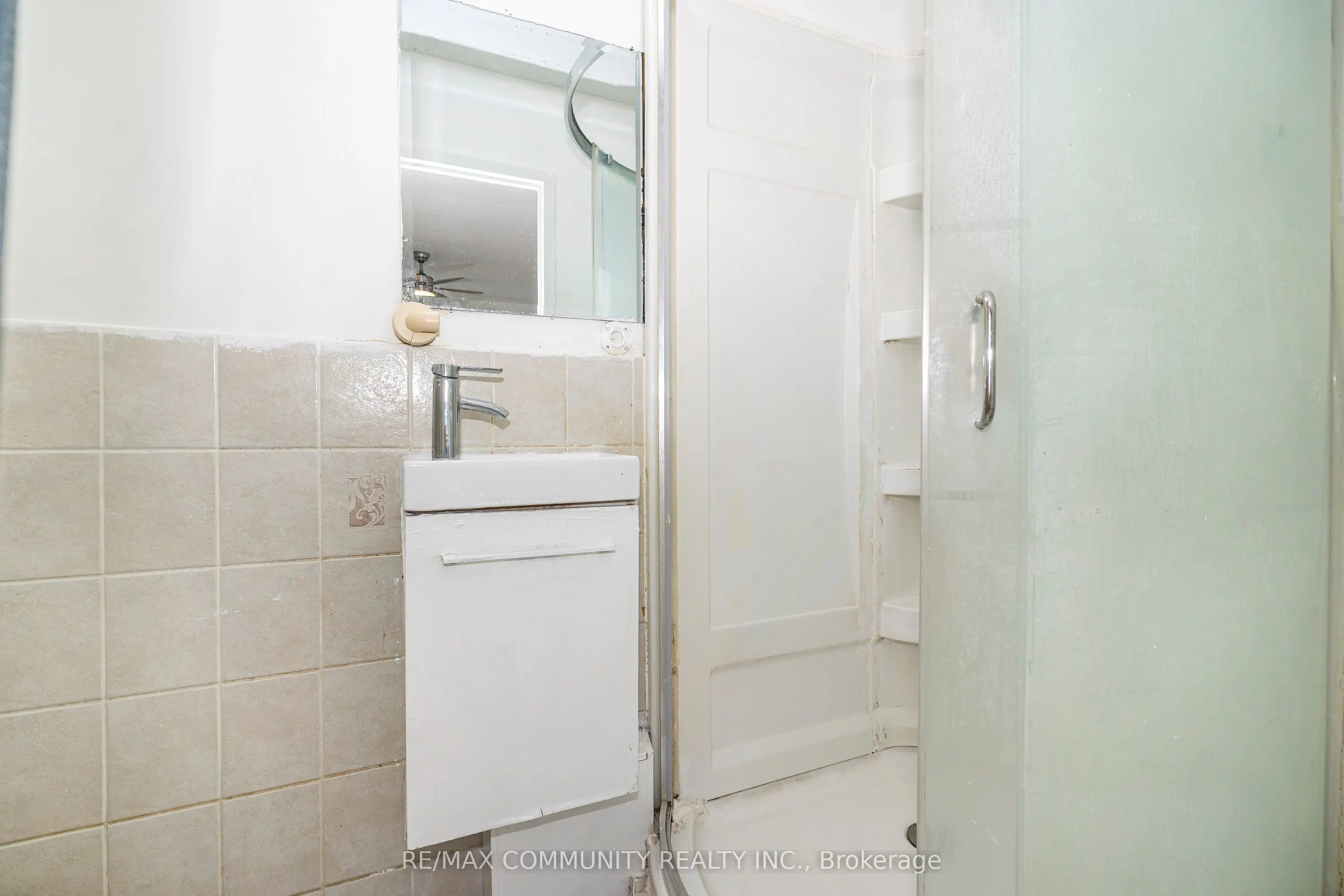 1624 Bloor Street, #9