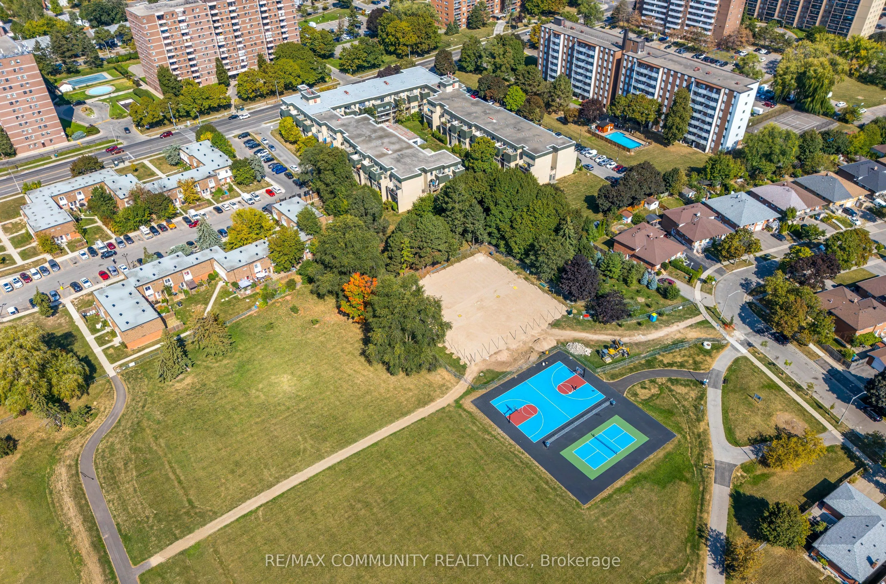 1624 Bloor Street, #9