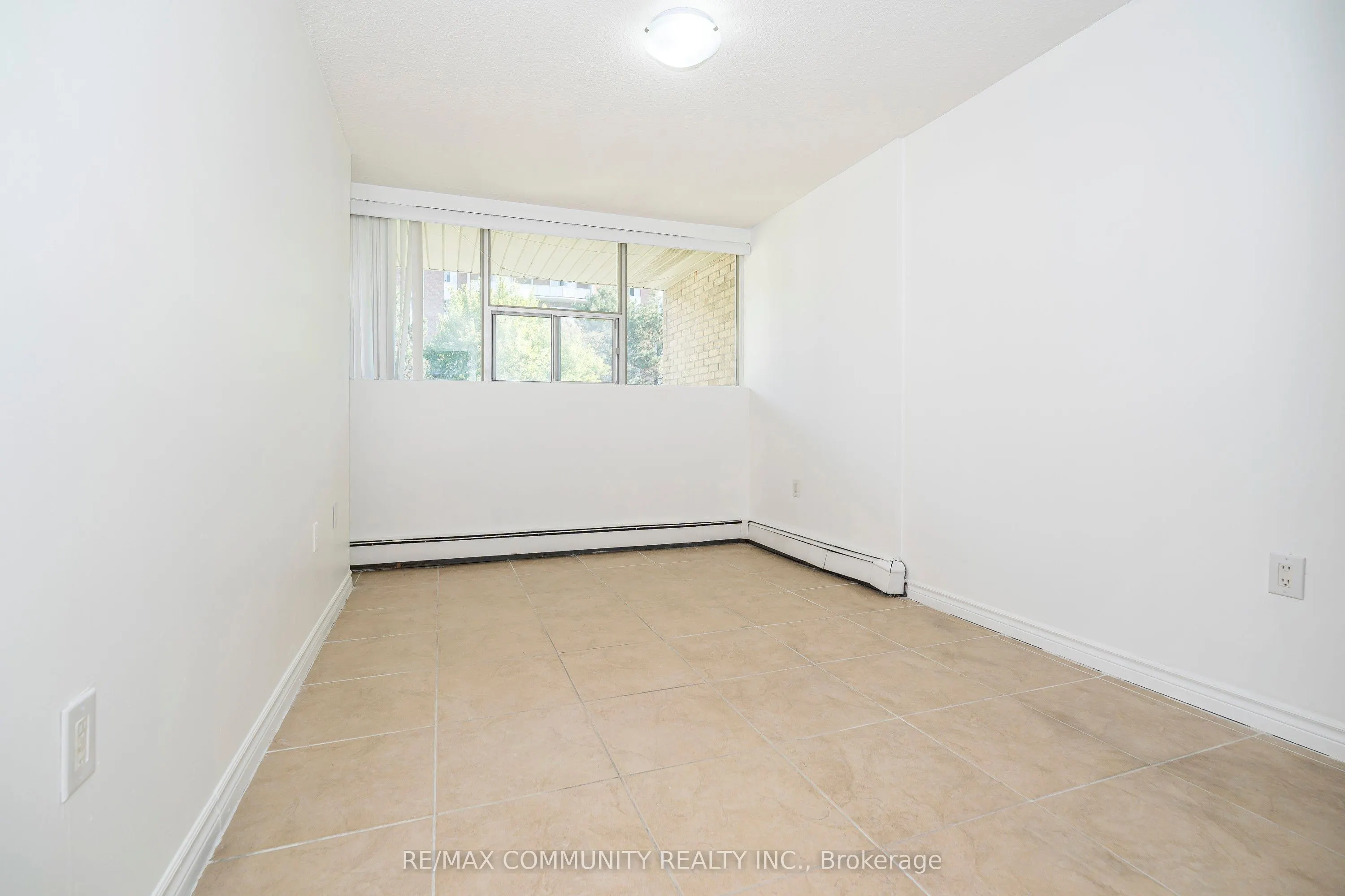 1624 Bloor Street, #9