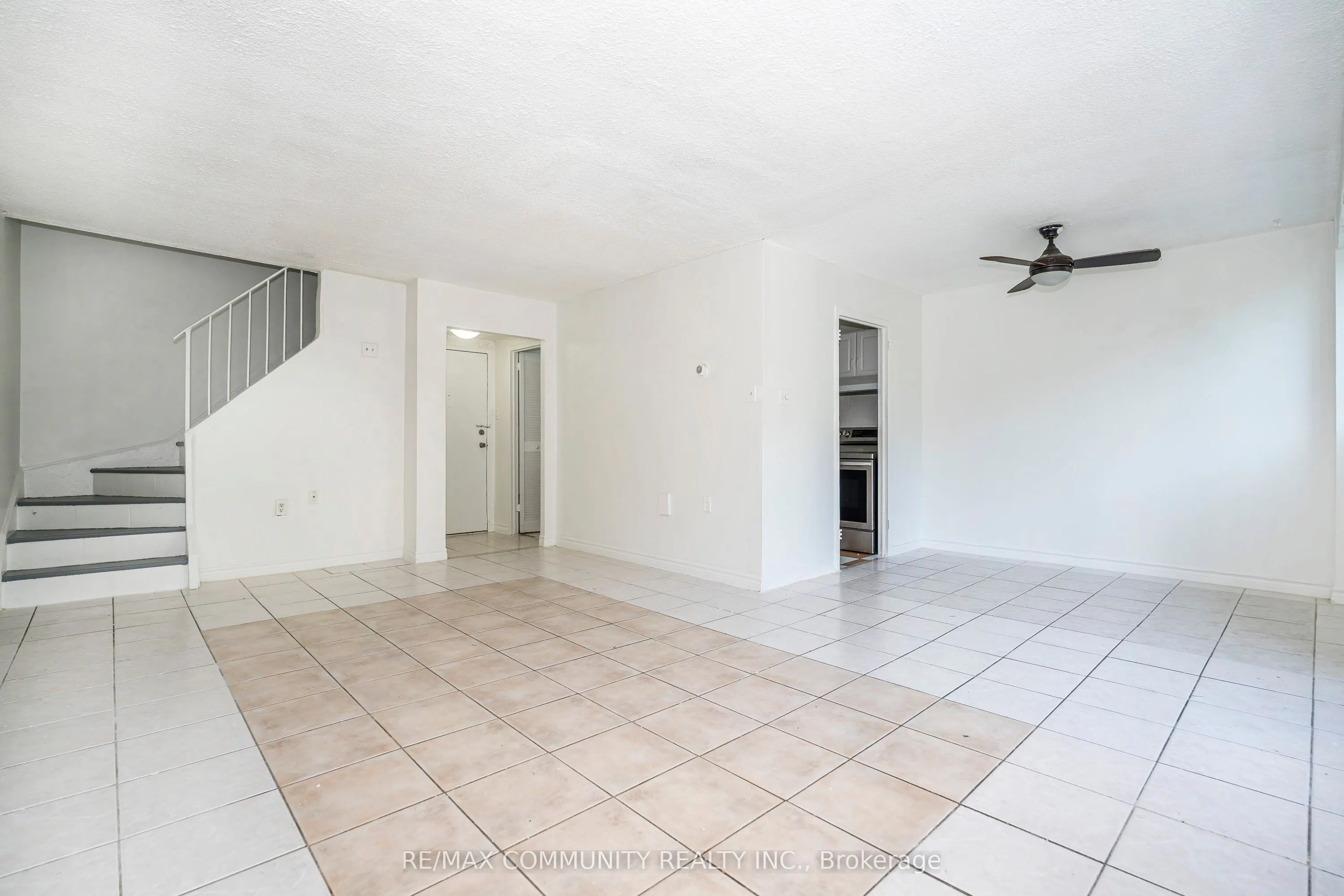 1624 Bloor Street, #9