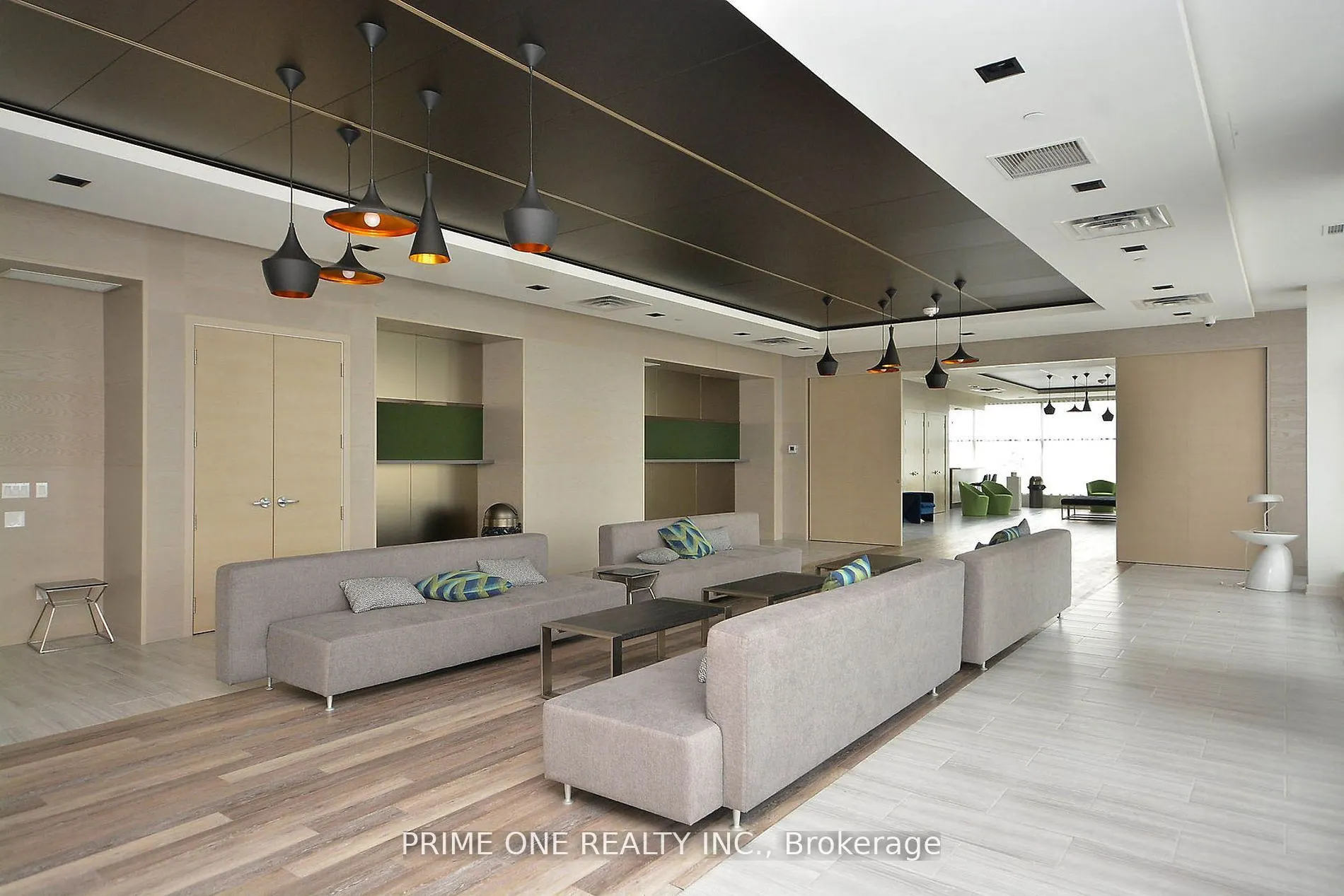 4699 Glen Erin Drive, #PH 04