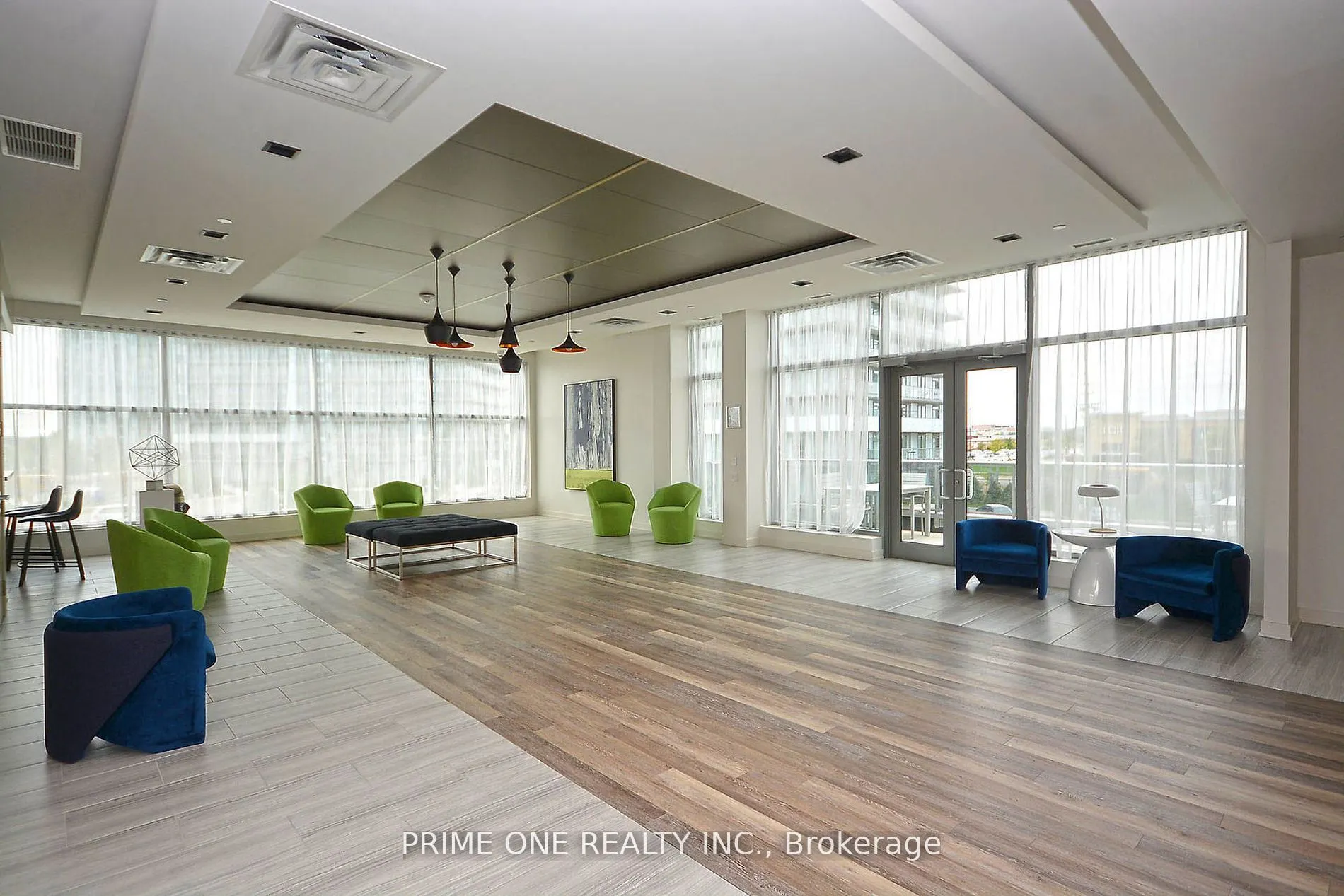 4699 Glen Erin Drive, #PH 04