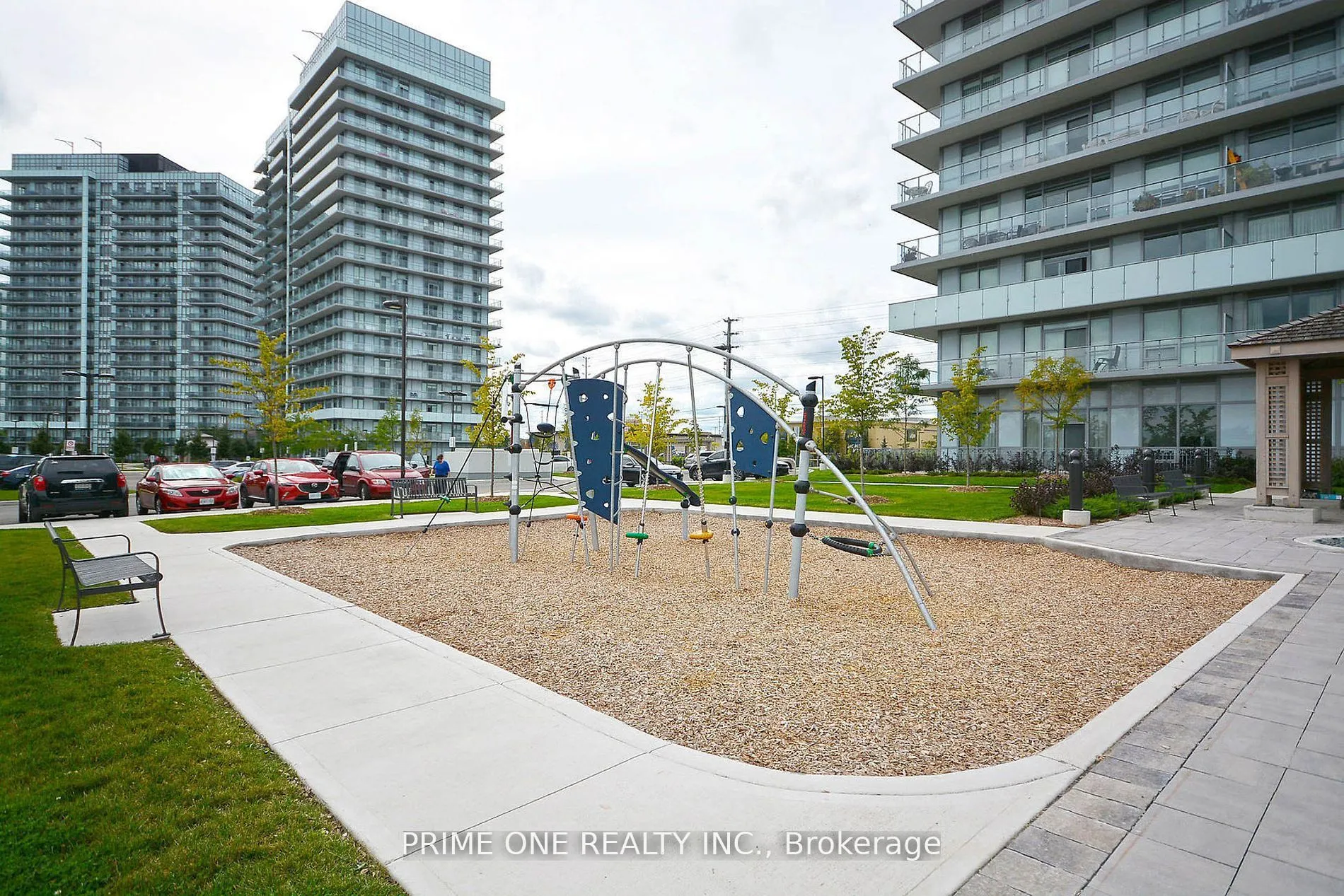 4699 Glen Erin Drive, #PH 04