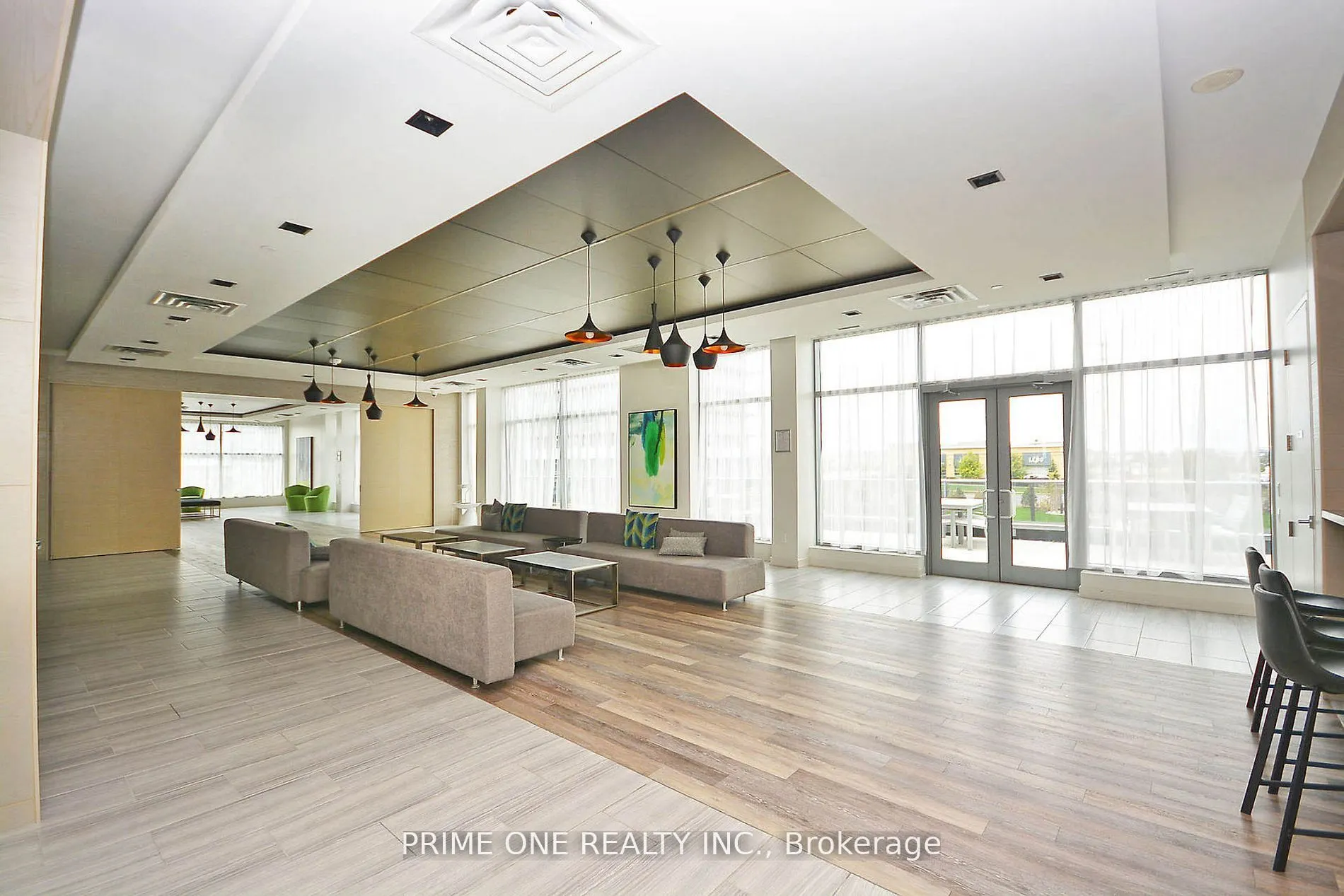 4699 Glen Erin Drive, #PH 04