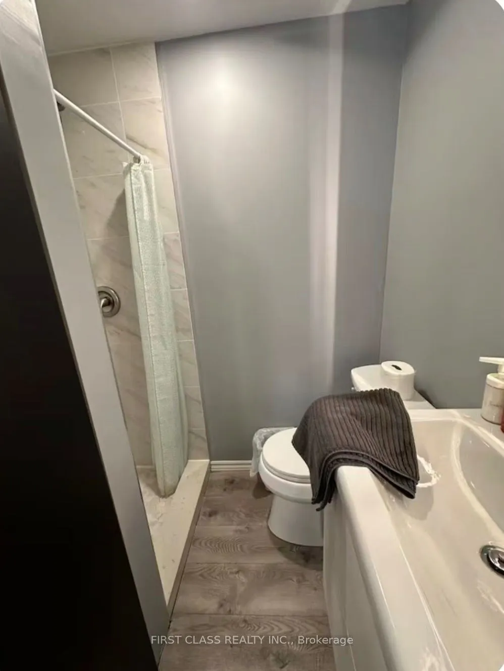76 Macdonald Street, #room on 2nd flr
