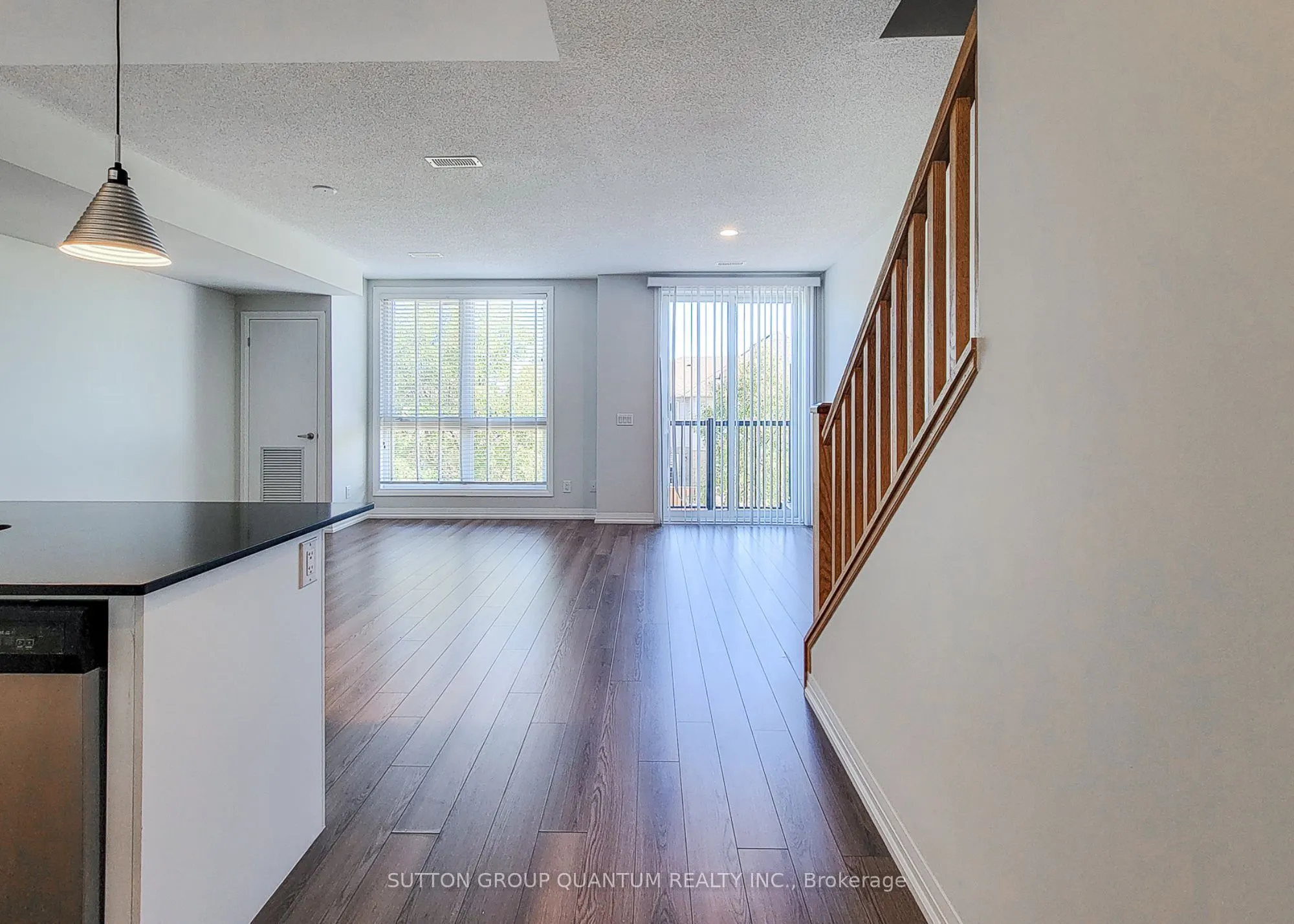 1206 Main Street E, #206