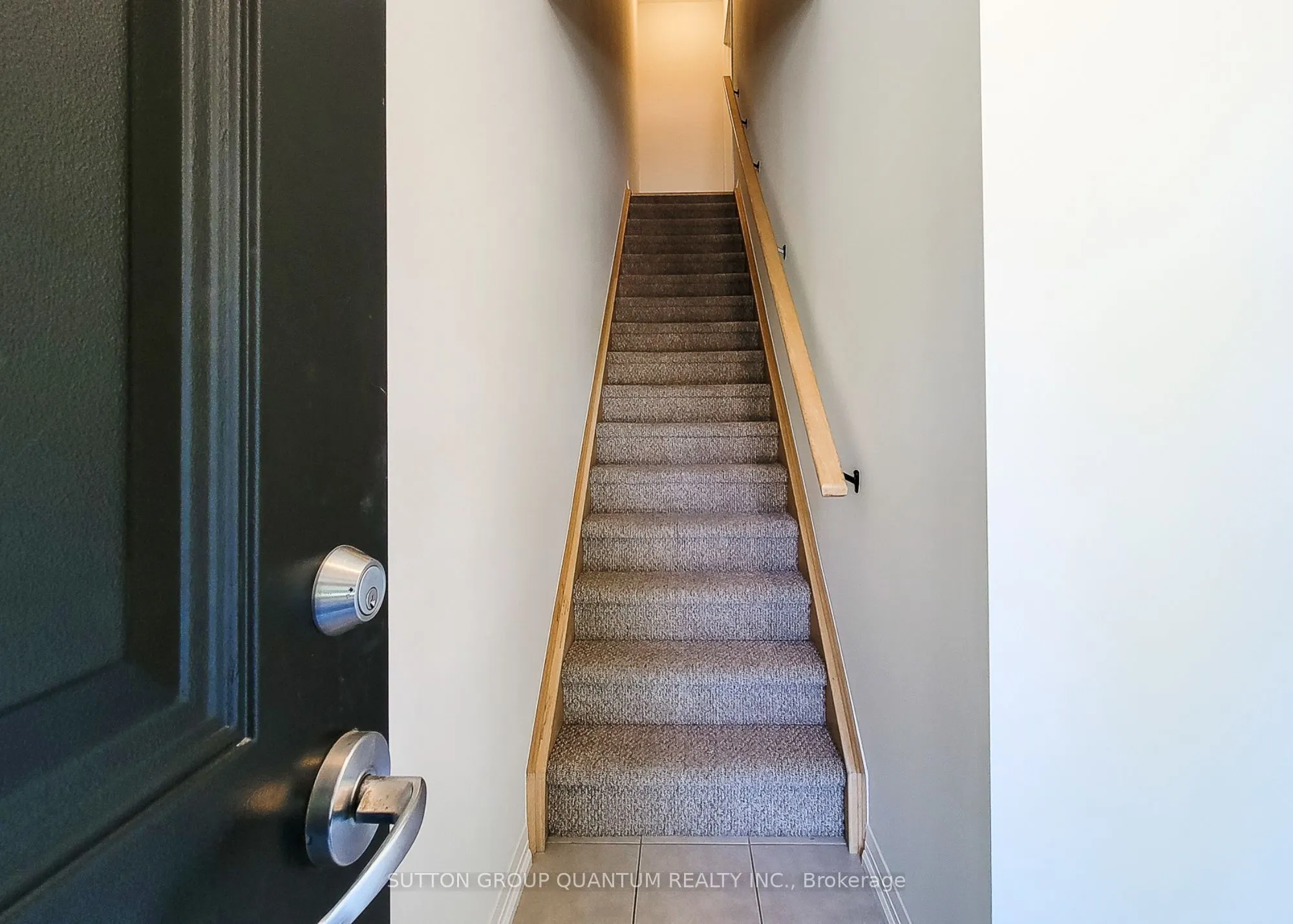 1206 Main Street E, #206