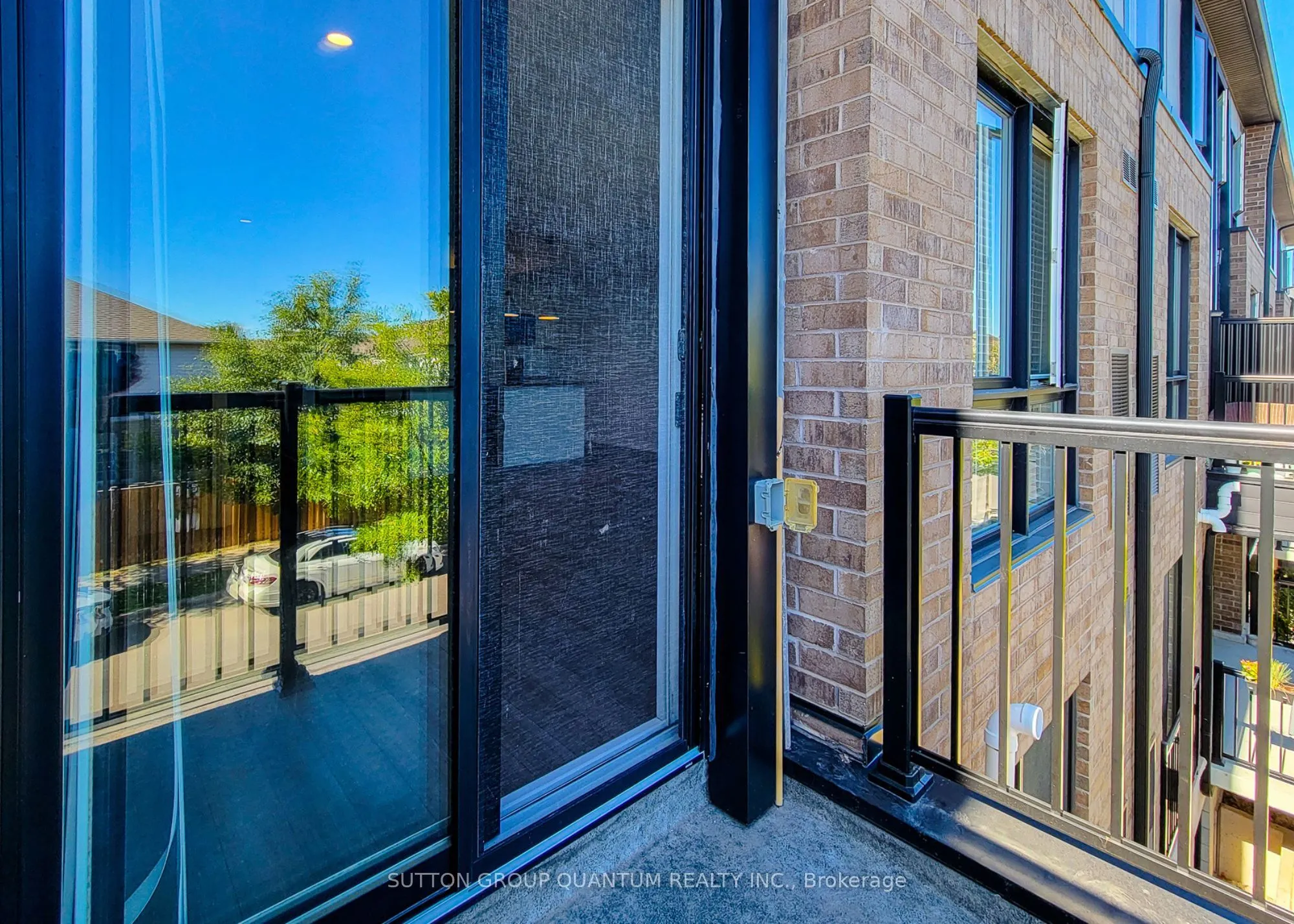 1206 Main Street E, #206