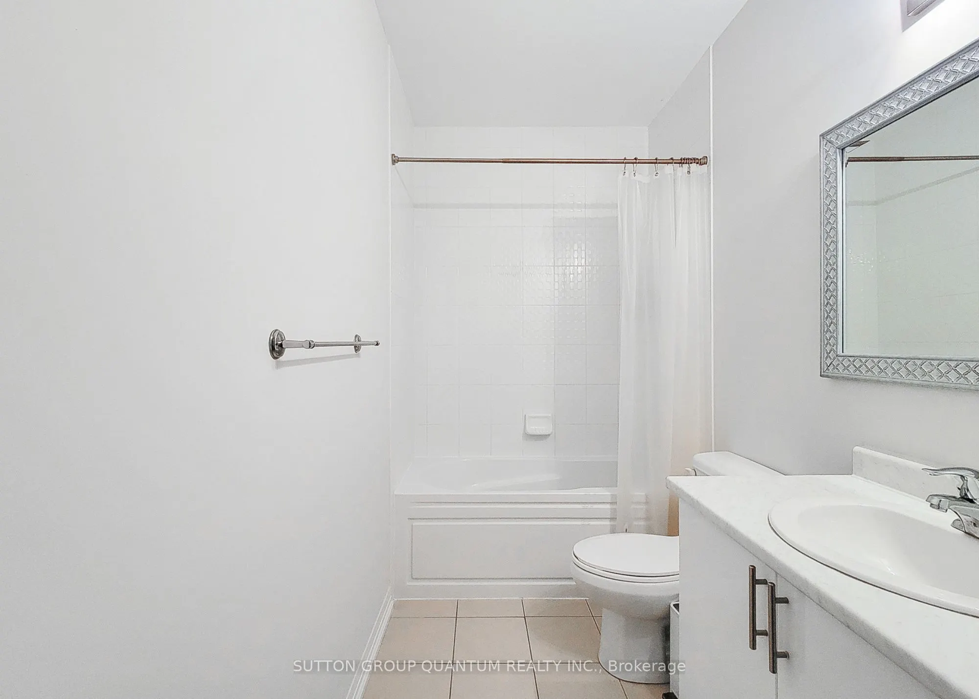 1206 Main Street E, #206