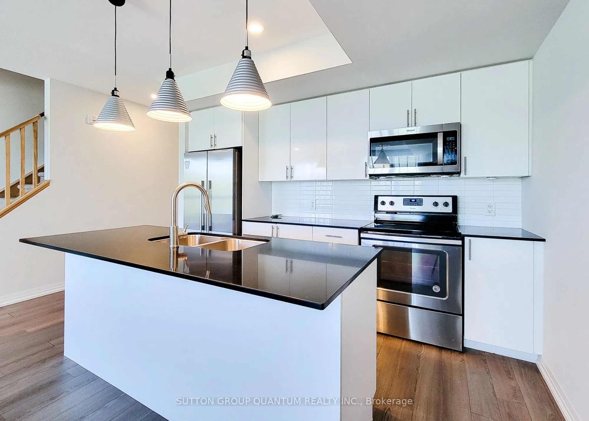 1206 Main Street E, #206