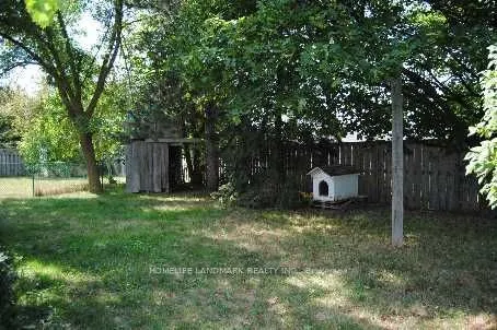 165 Ellwood Drive W
