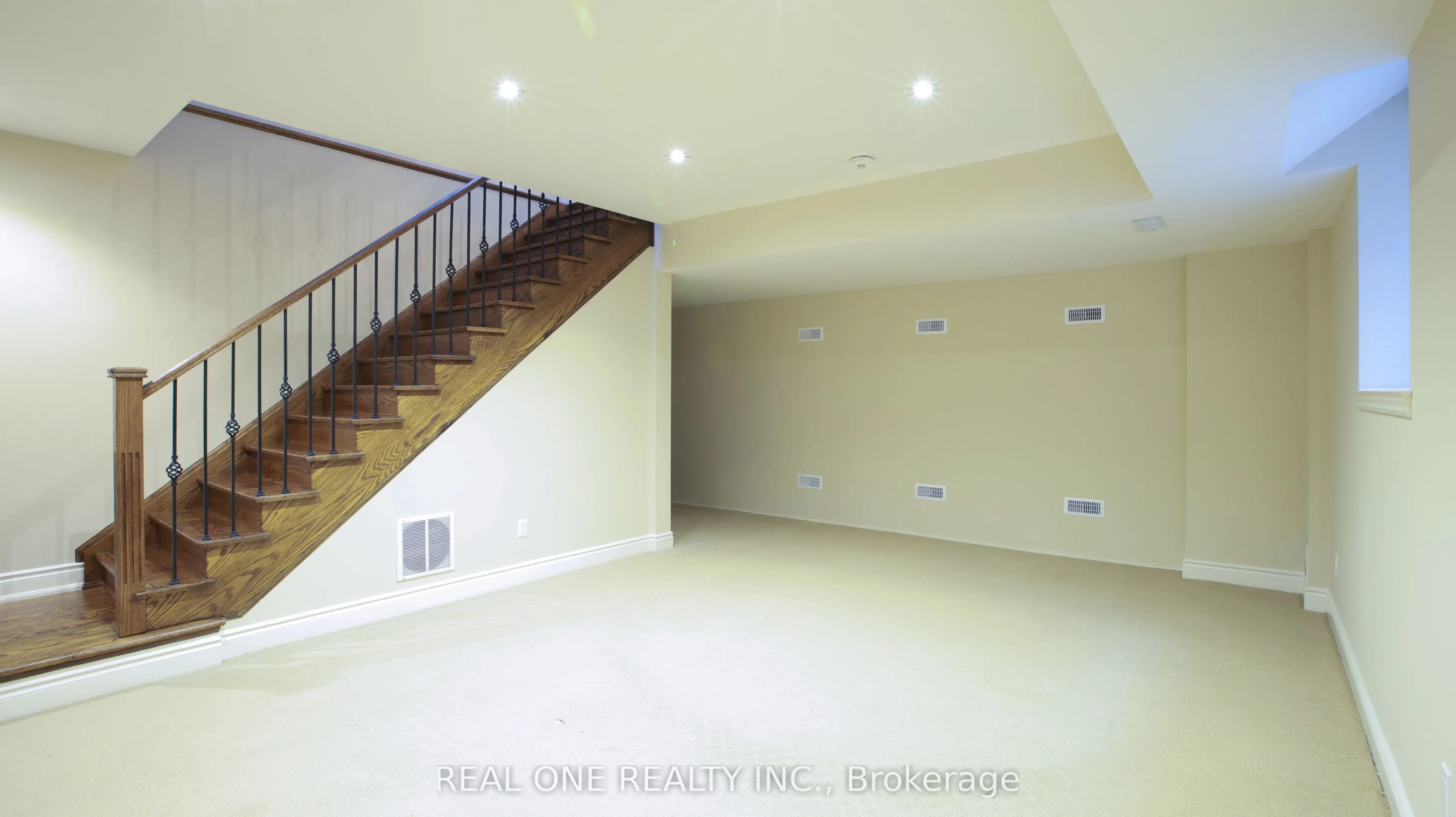 38 Stonegate Road