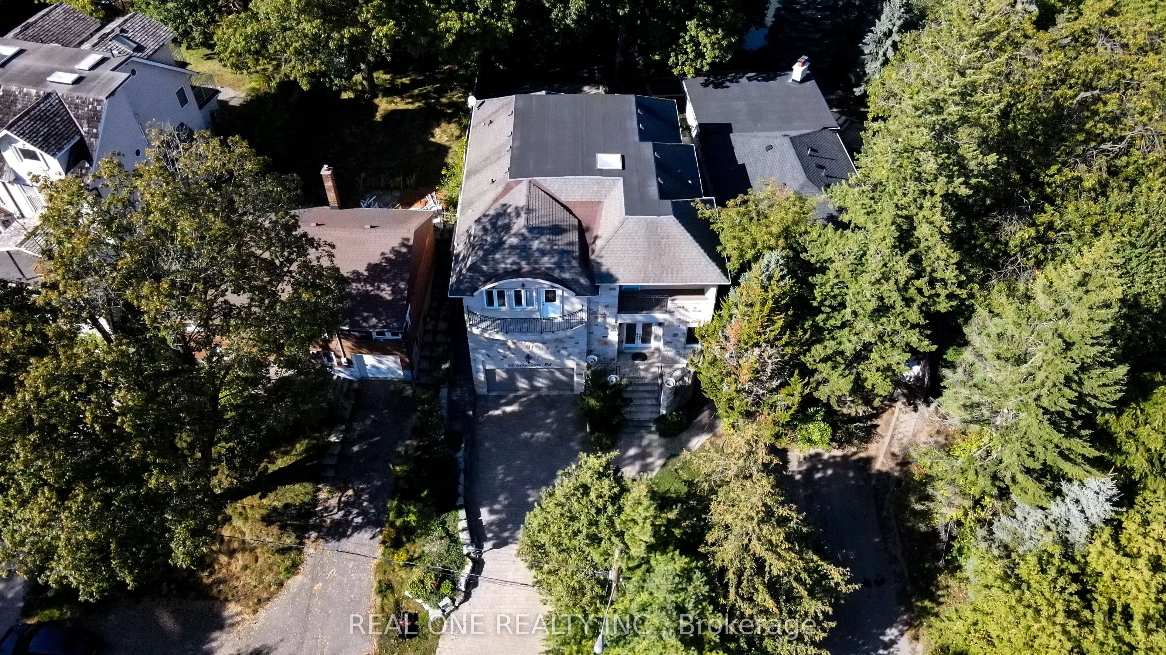 38 Stonegate Road
