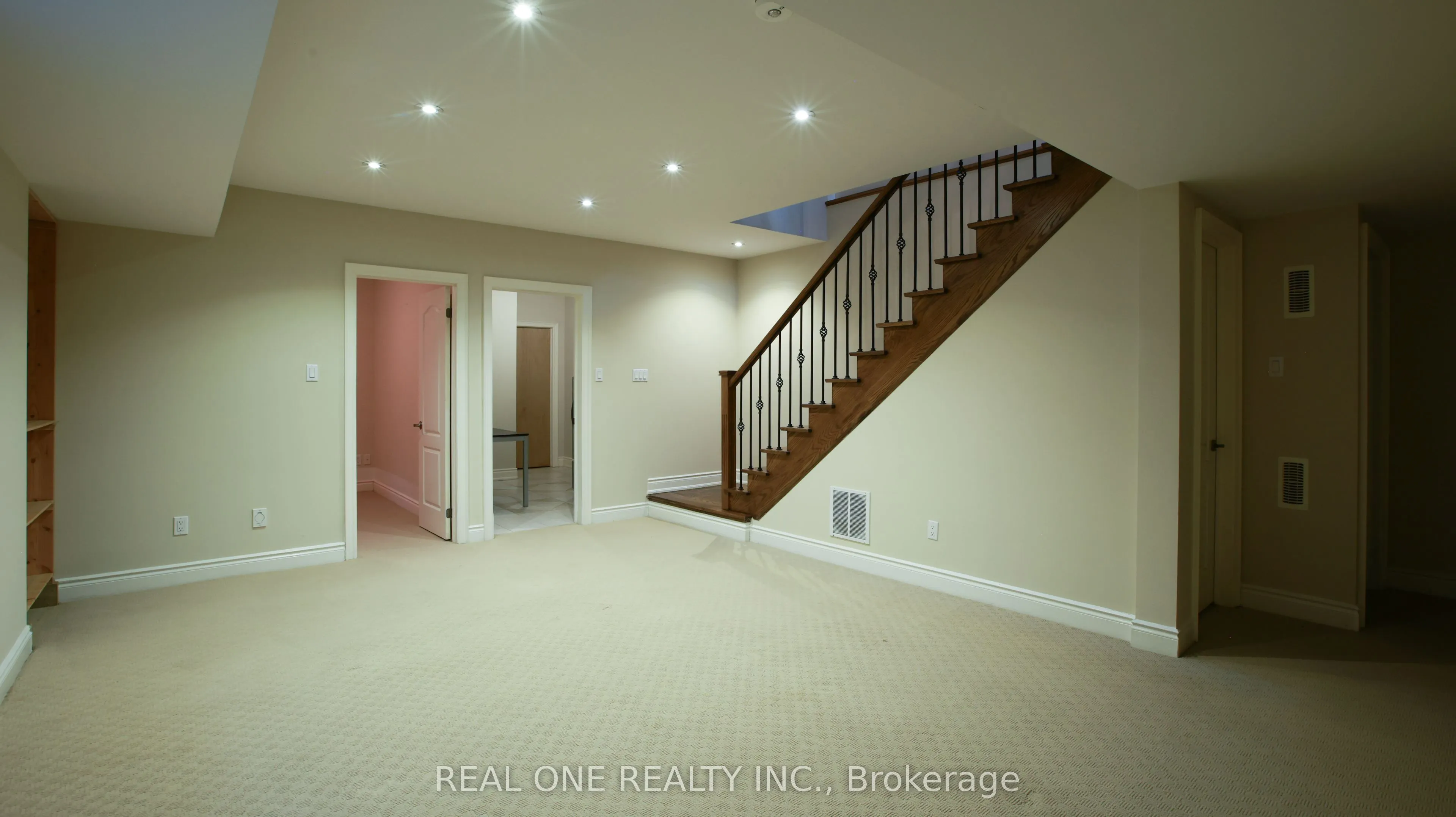 38 Stonegate Road