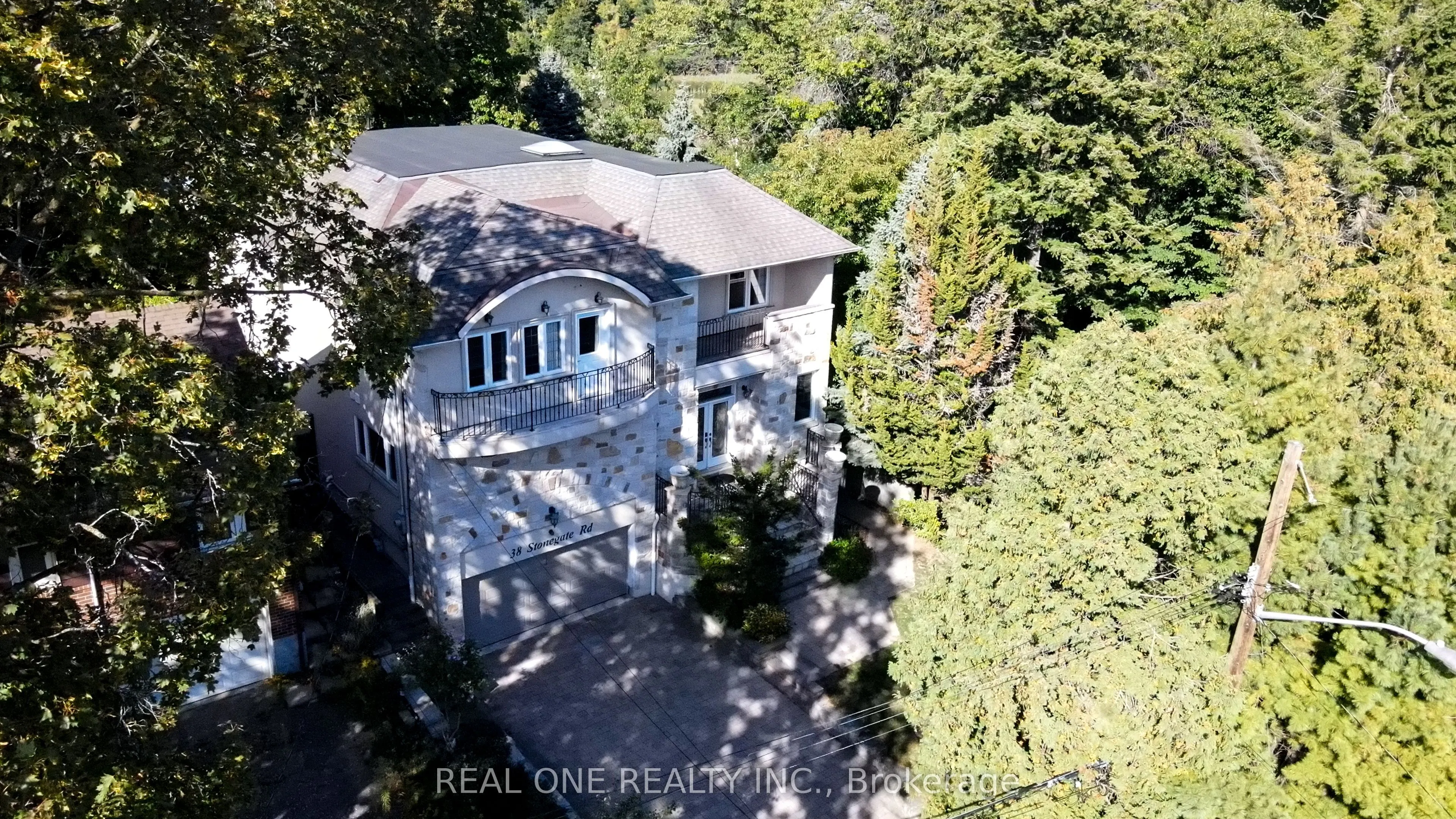 38 Stonegate Road
