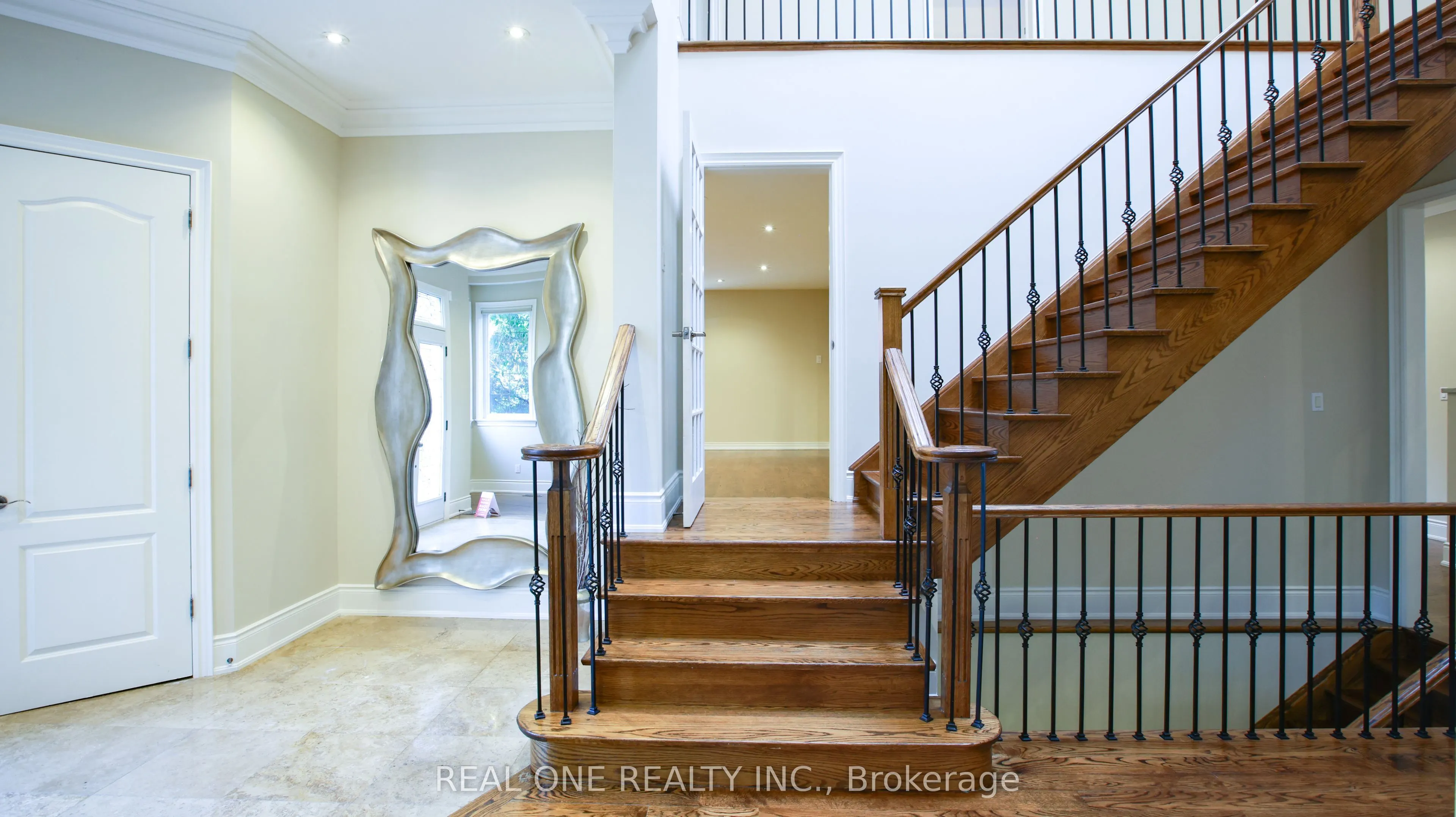 38 Stonegate Road