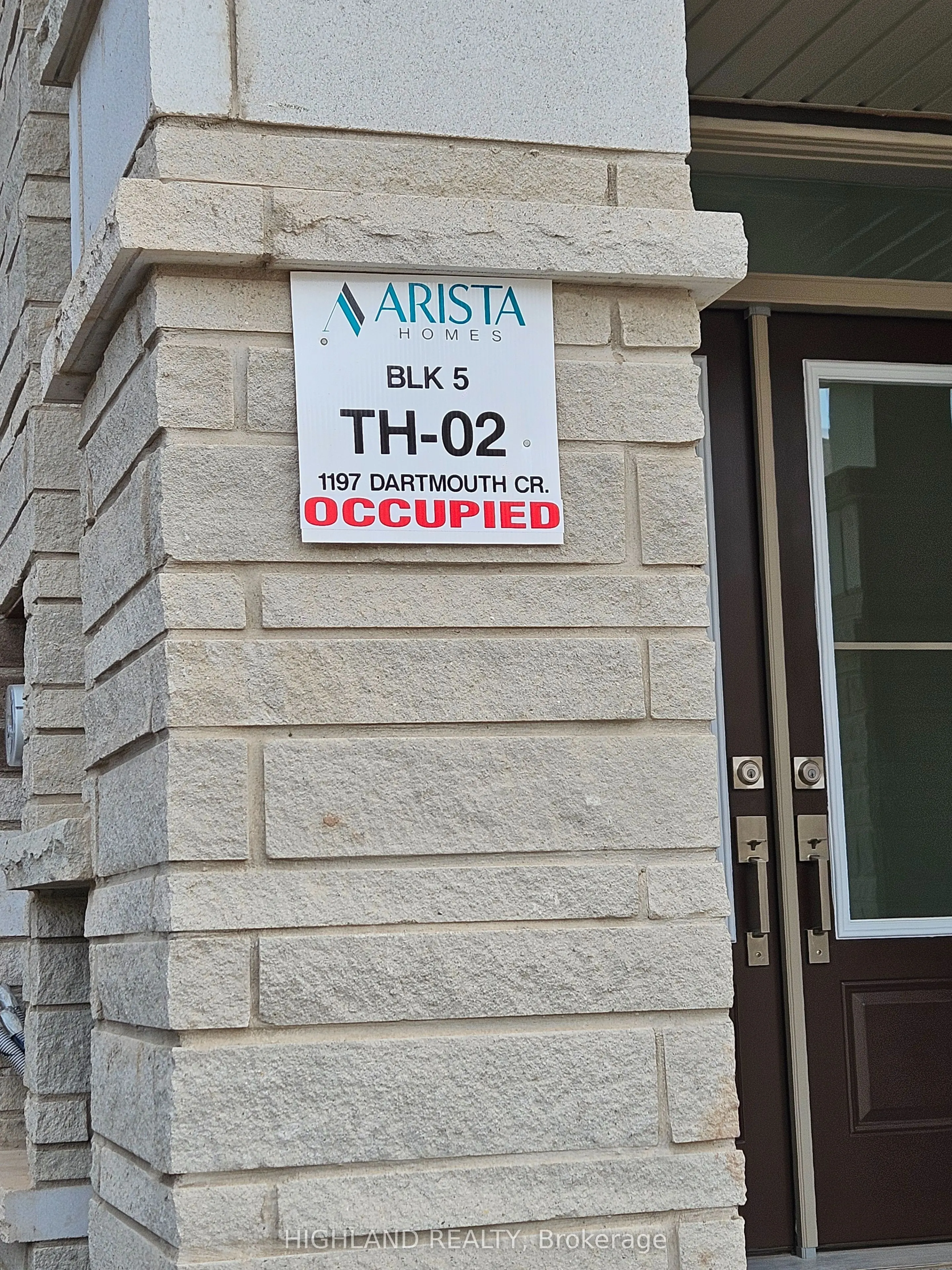 1197 Dartmouth Cres Crescent