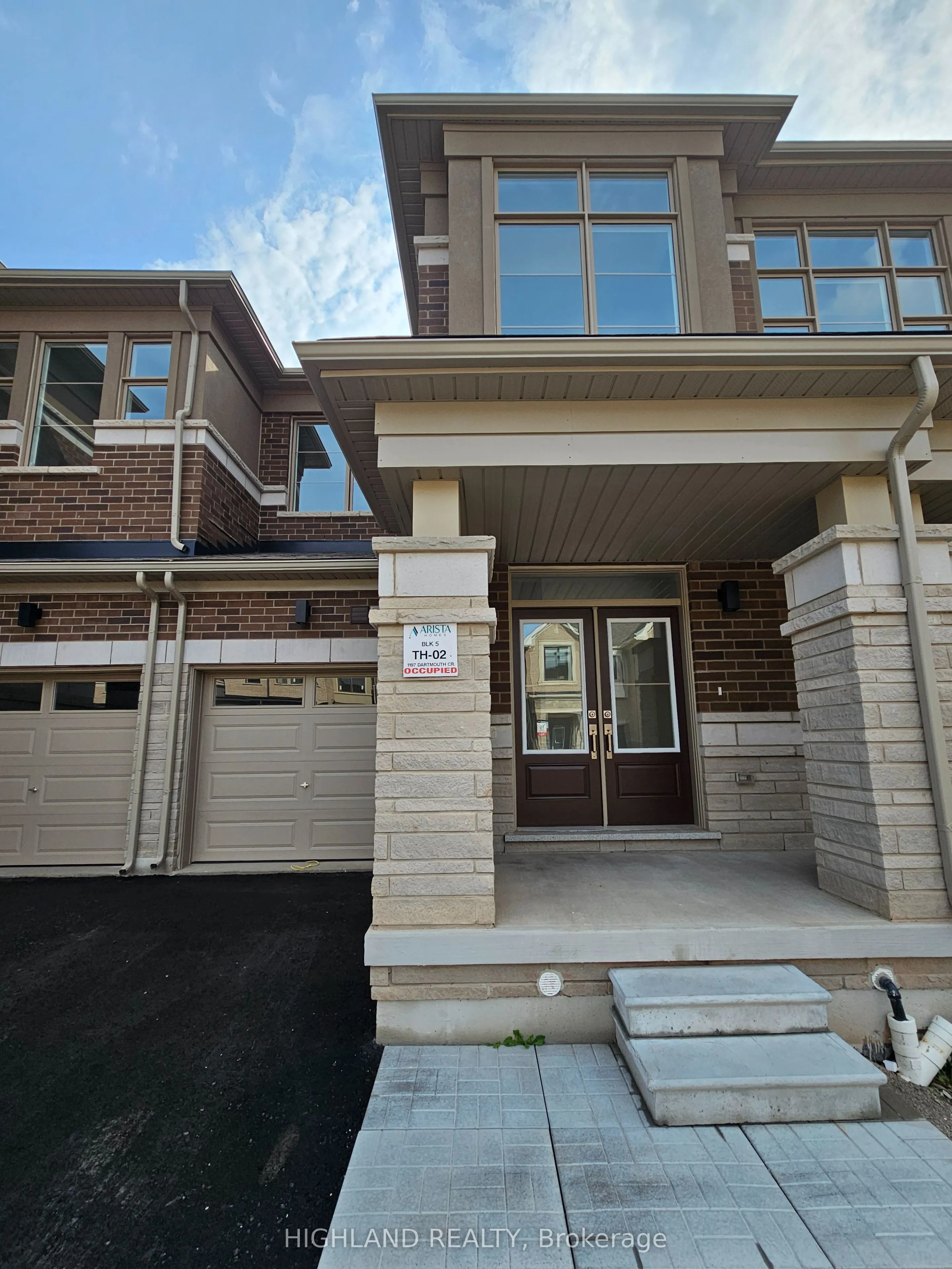 1197 Dartmouth Cres Crescent