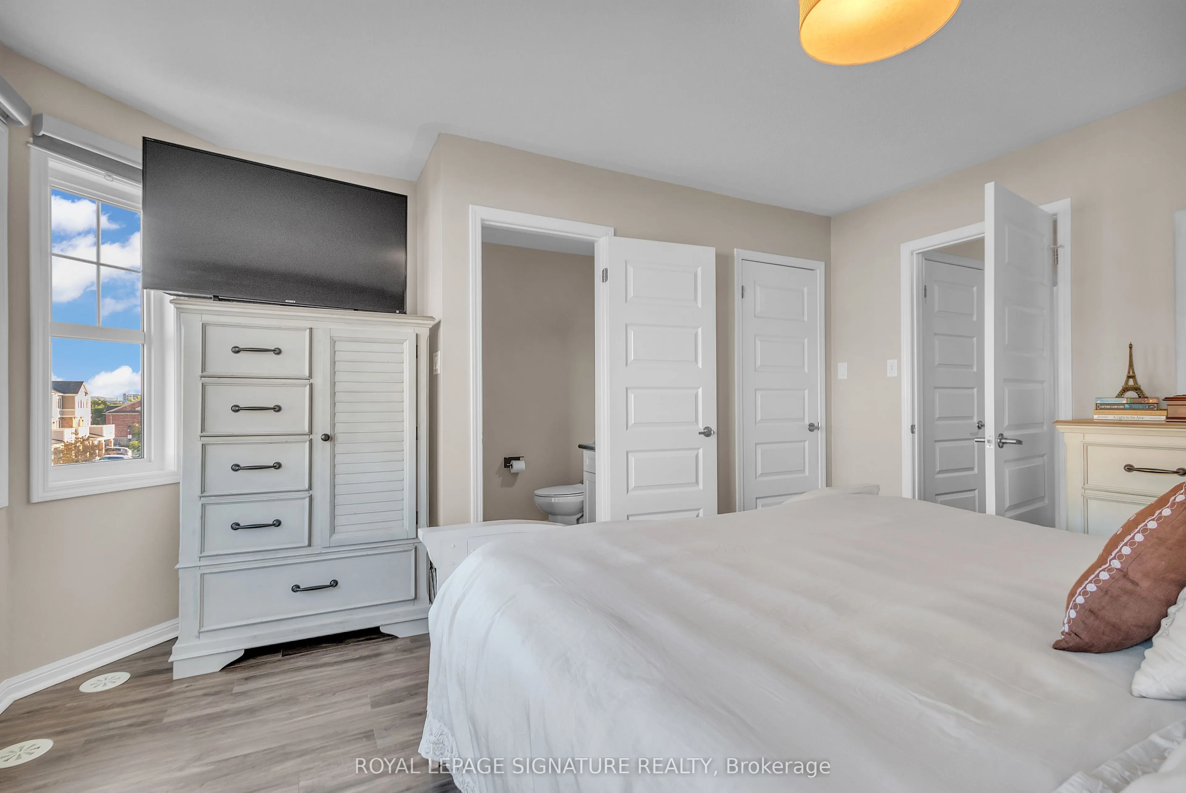 966 Nadalin Heights