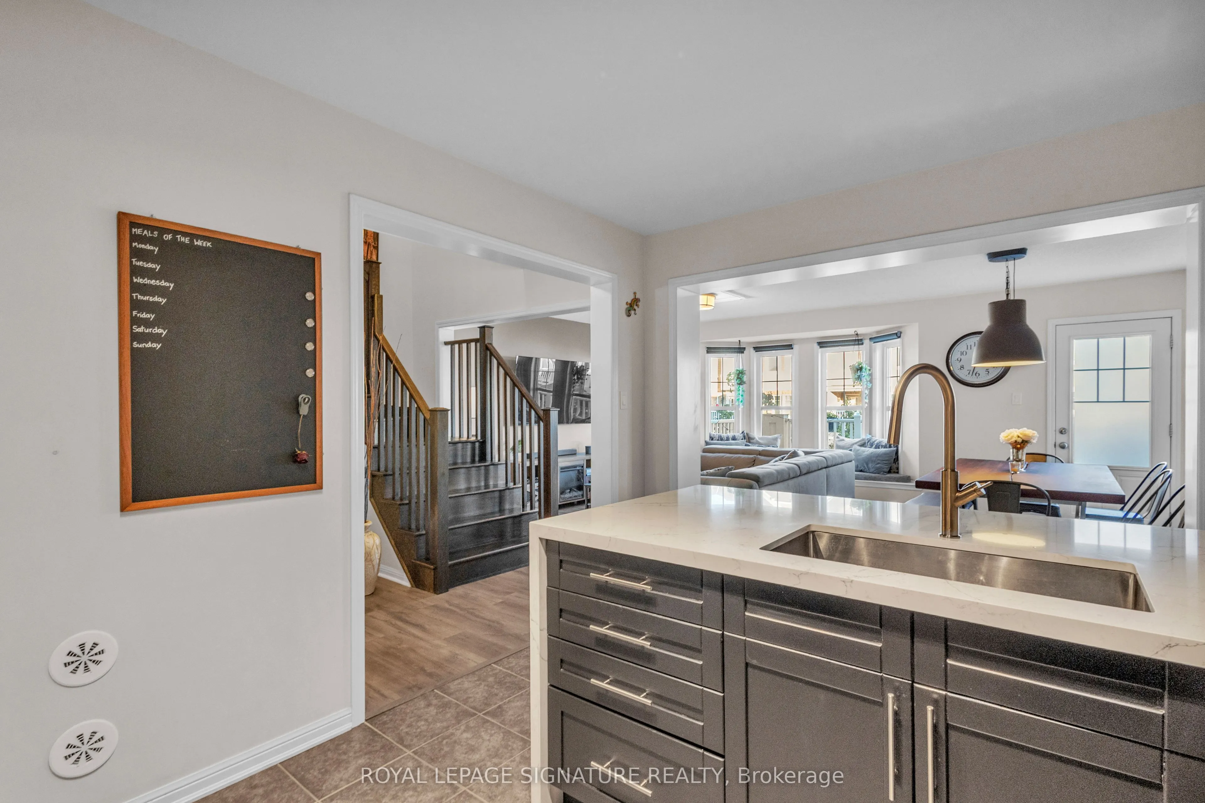 966 Nadalin Heights