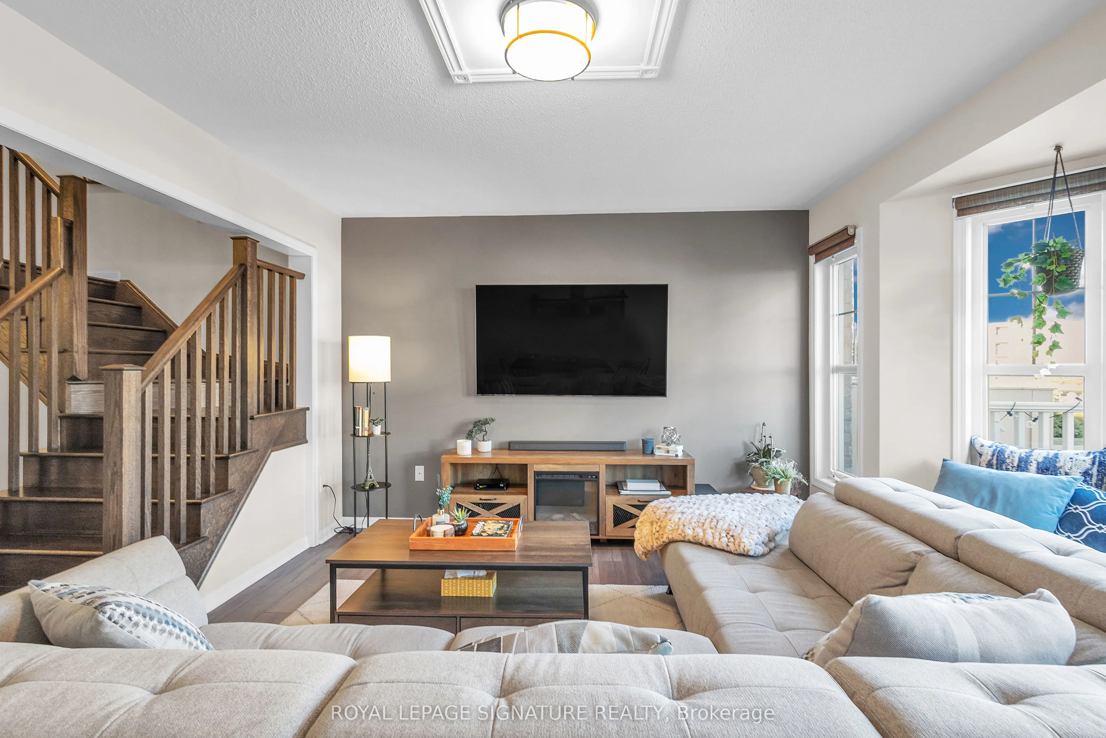 966 Nadalin Heights