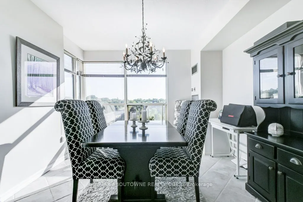 2511 Lakeshore Road W, #519