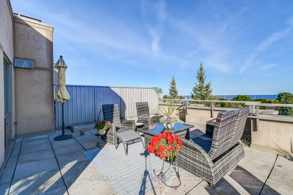 2511 Lakeshore Road W, #519