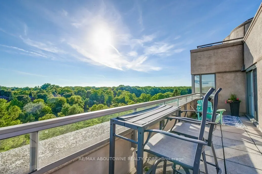 2511 Lakeshore Road W, #519