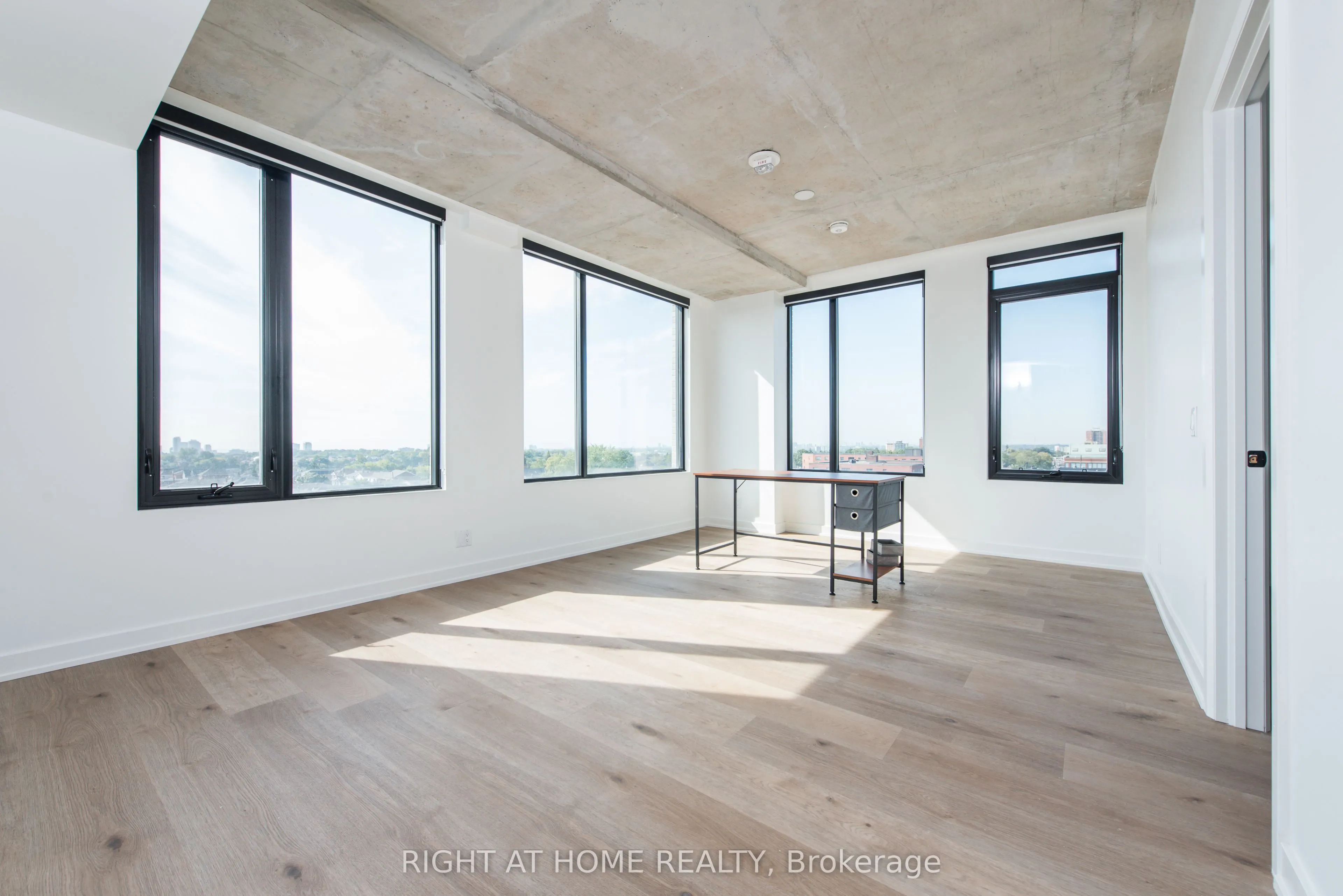 7 Fairbank Avenue W, #601