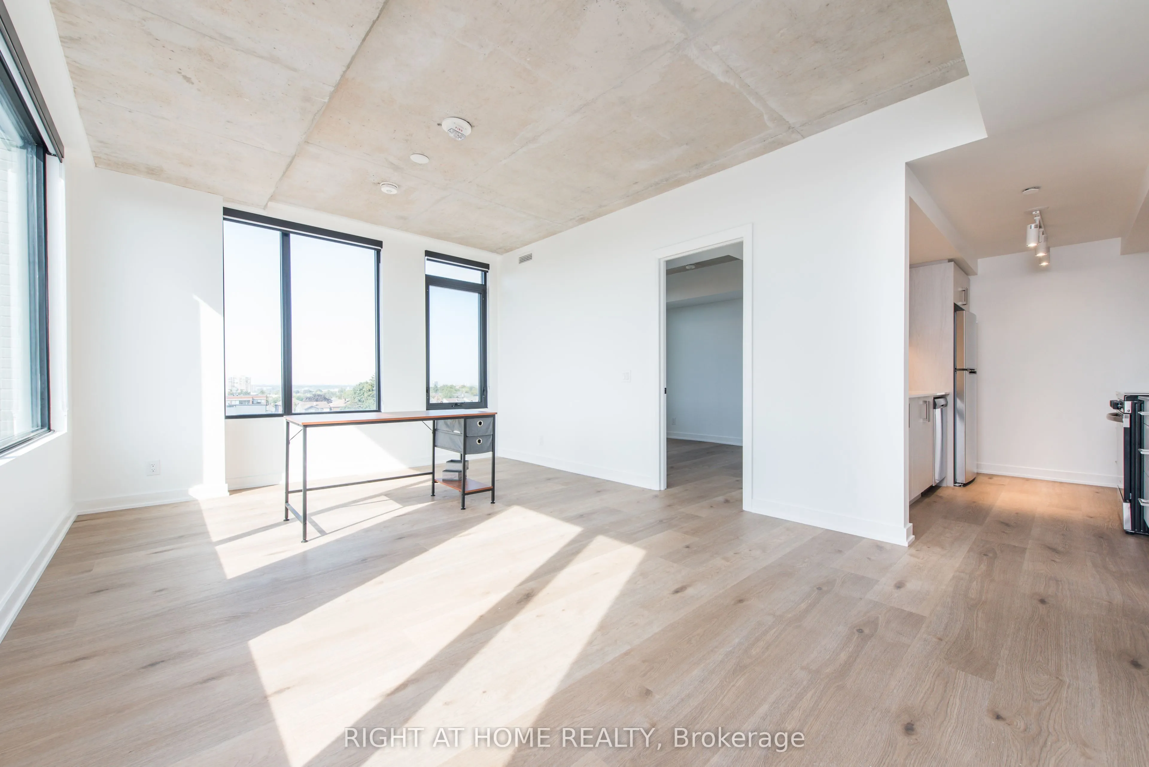 7 Fairbank Avenue W, #601