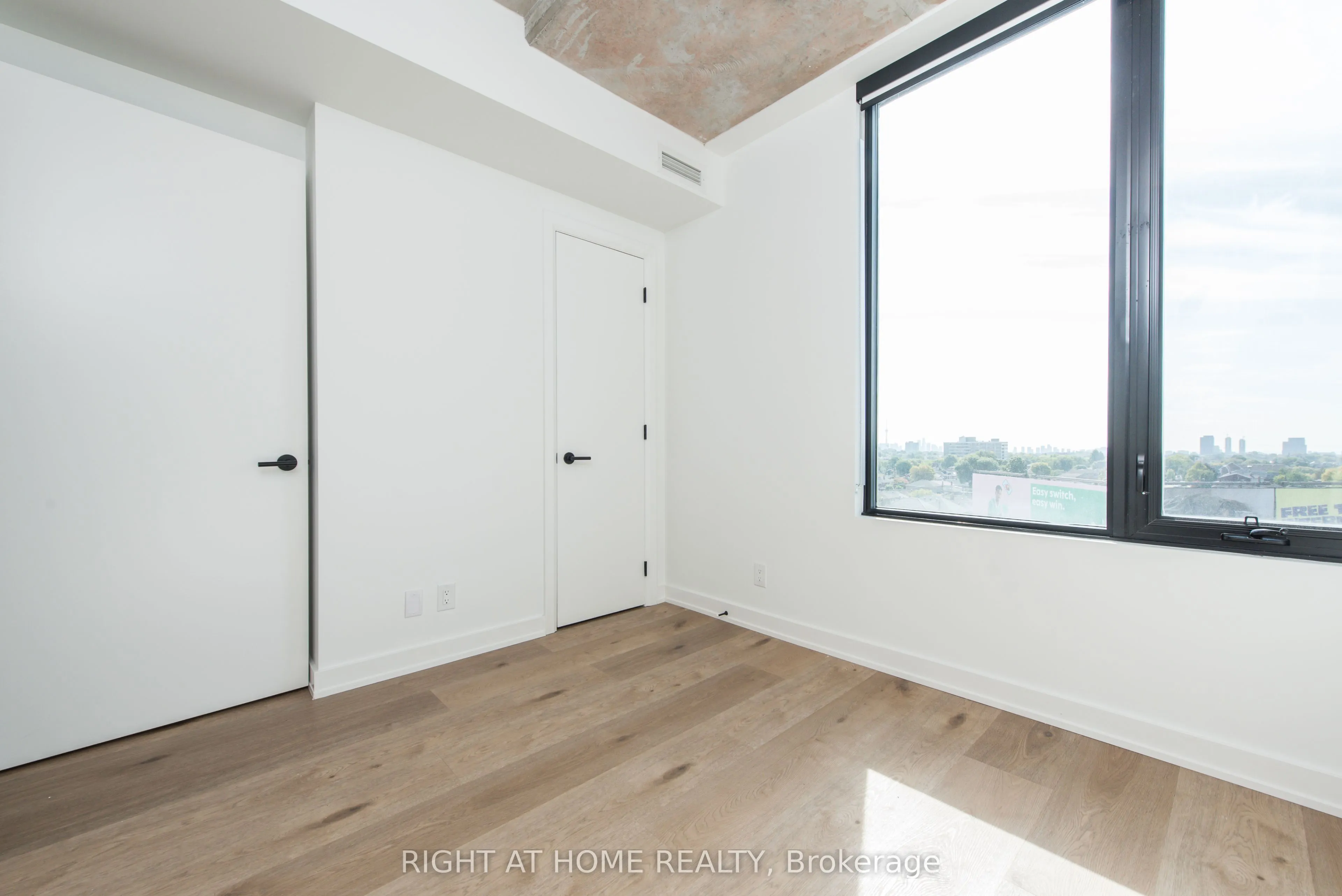 7 Fairbank Avenue W, #601