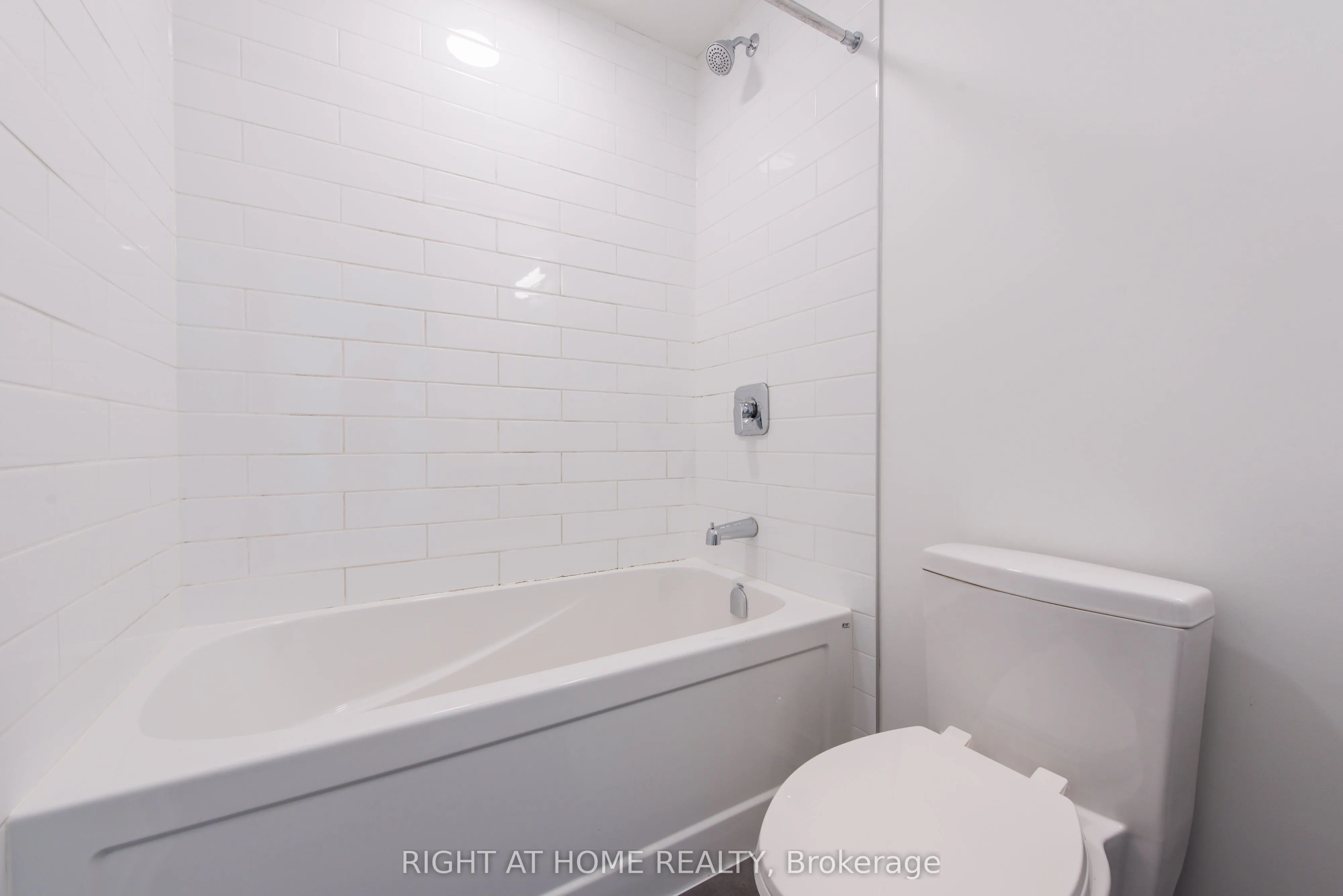 7 Fairbank Avenue W, #601
