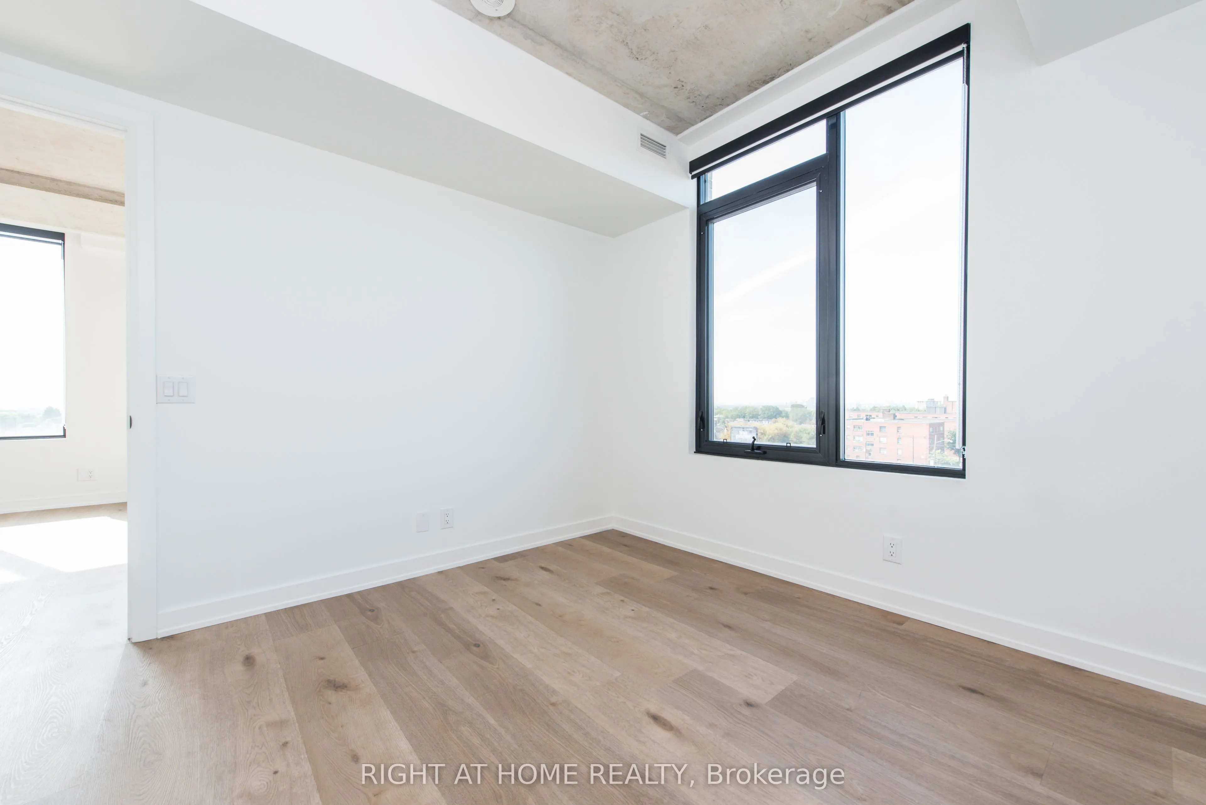 7 Fairbank Avenue W, #601