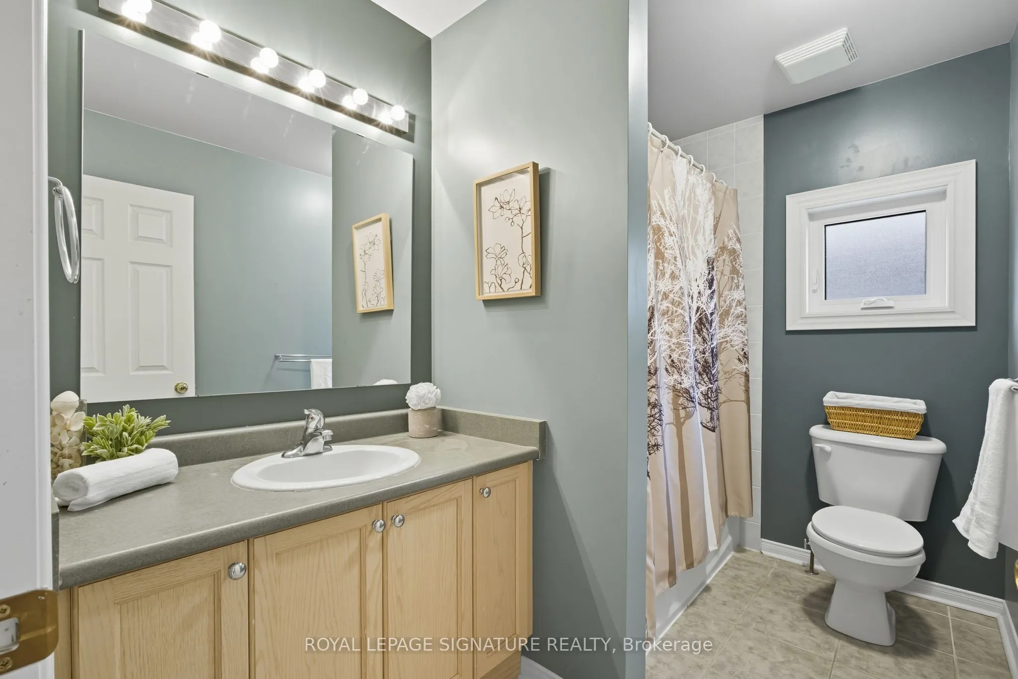 2105 Newell Crescent