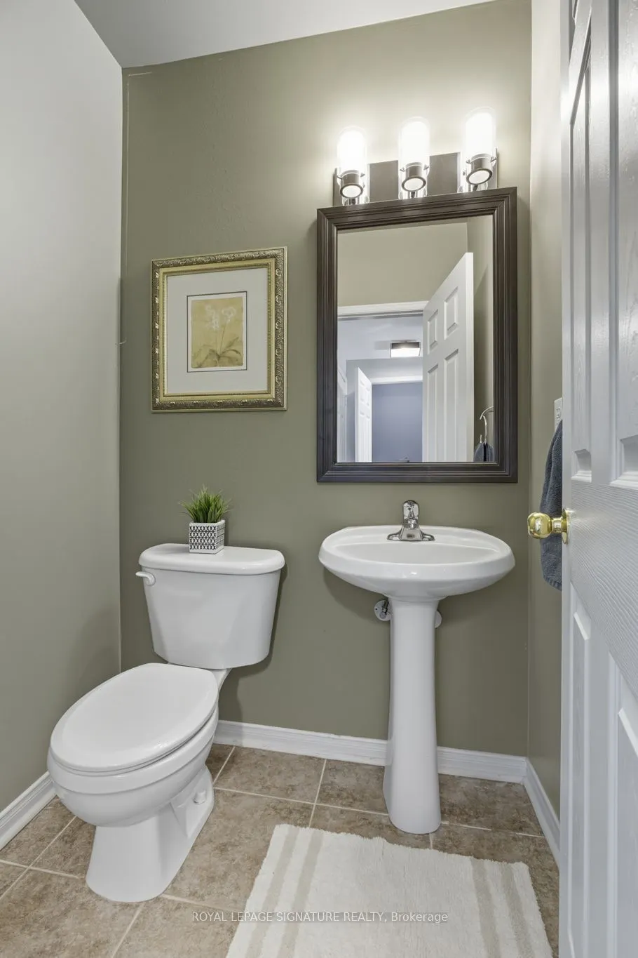 2105 Newell Crescent