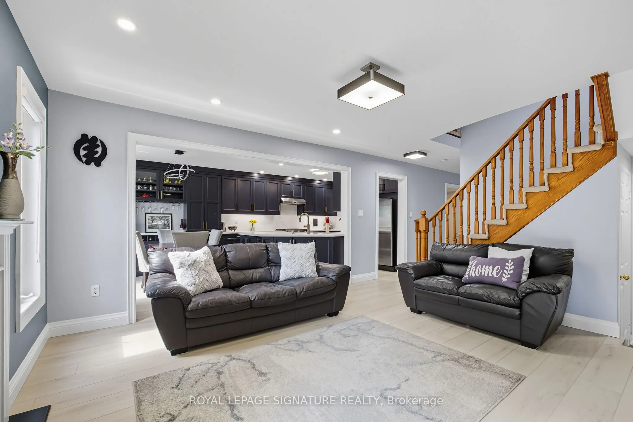 2105 Newell Crescent