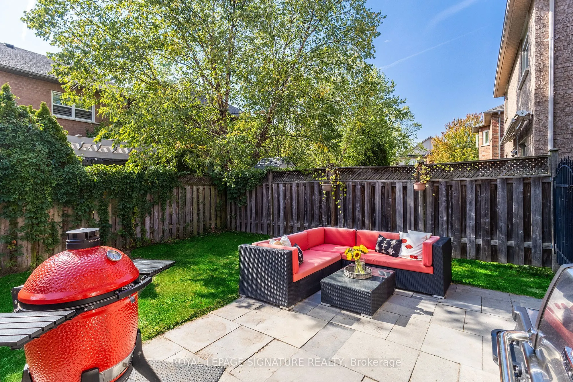 2105 Newell Crescent
