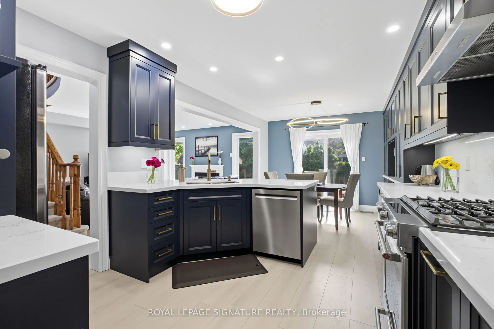 2105 Newell Crescent
