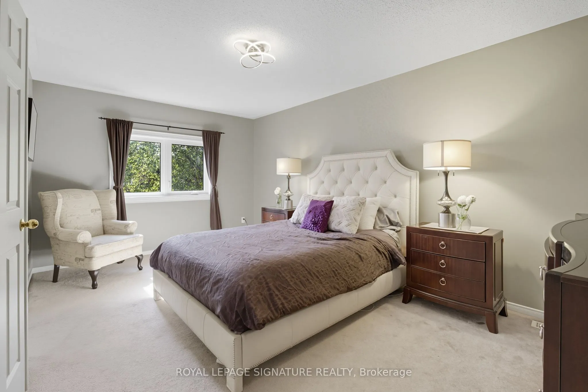 2105 Newell Crescent
