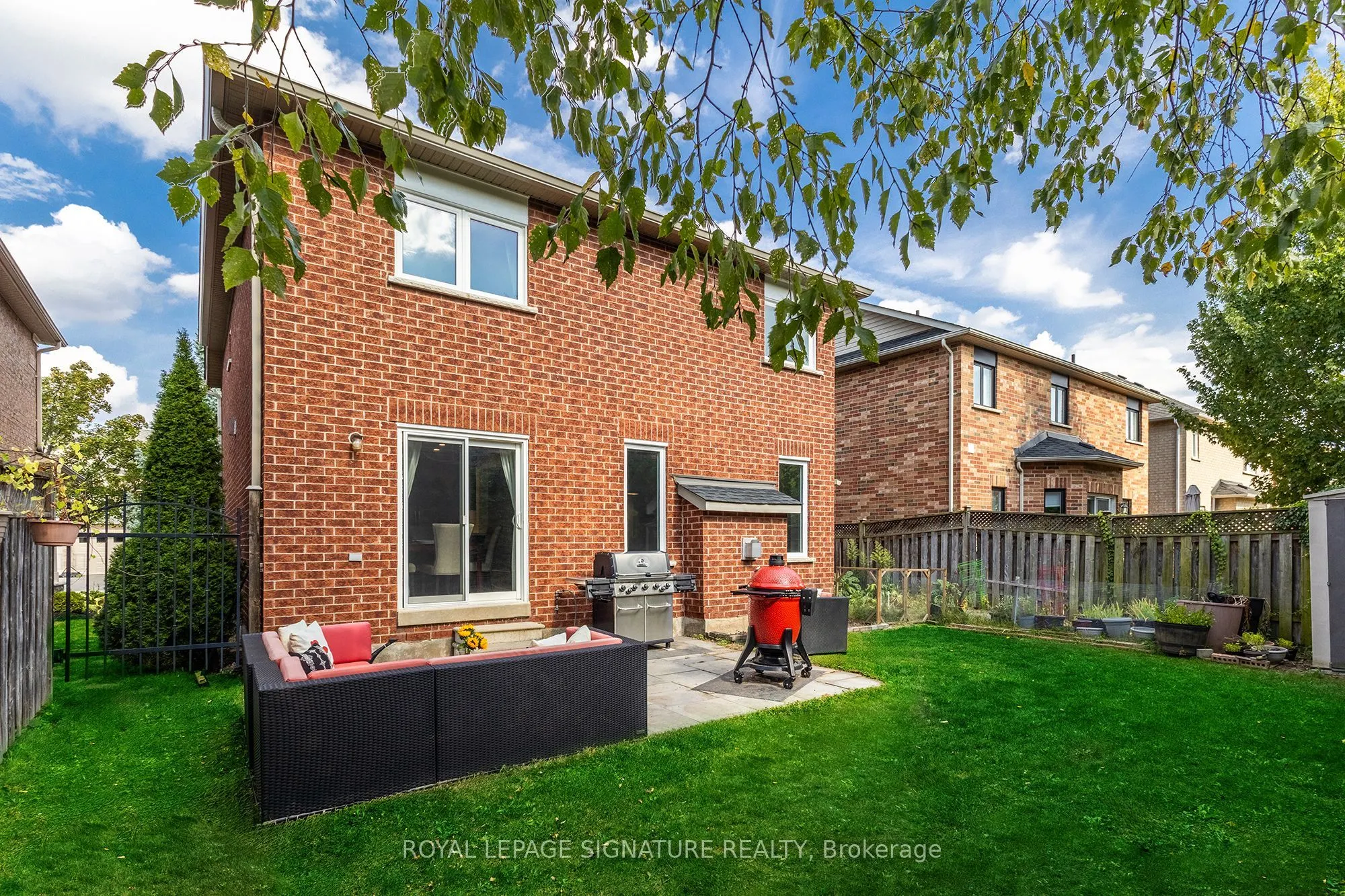 2105 Newell Crescent