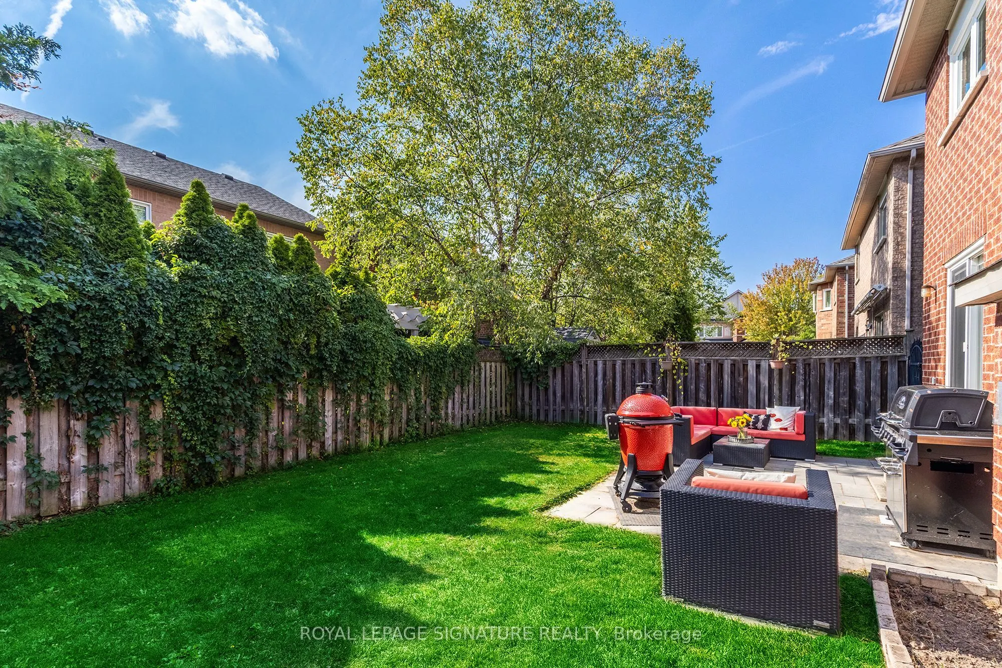 2105 Newell Crescent