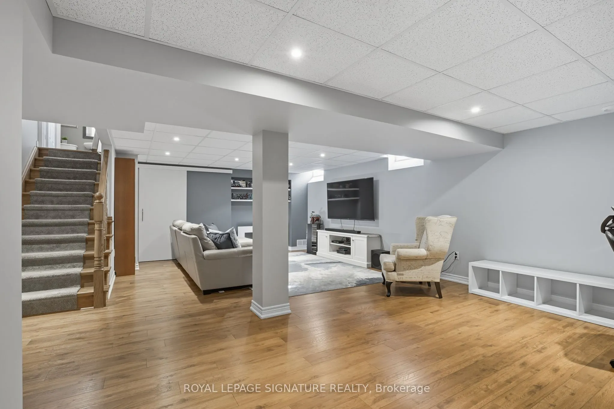 2105 Newell Crescent