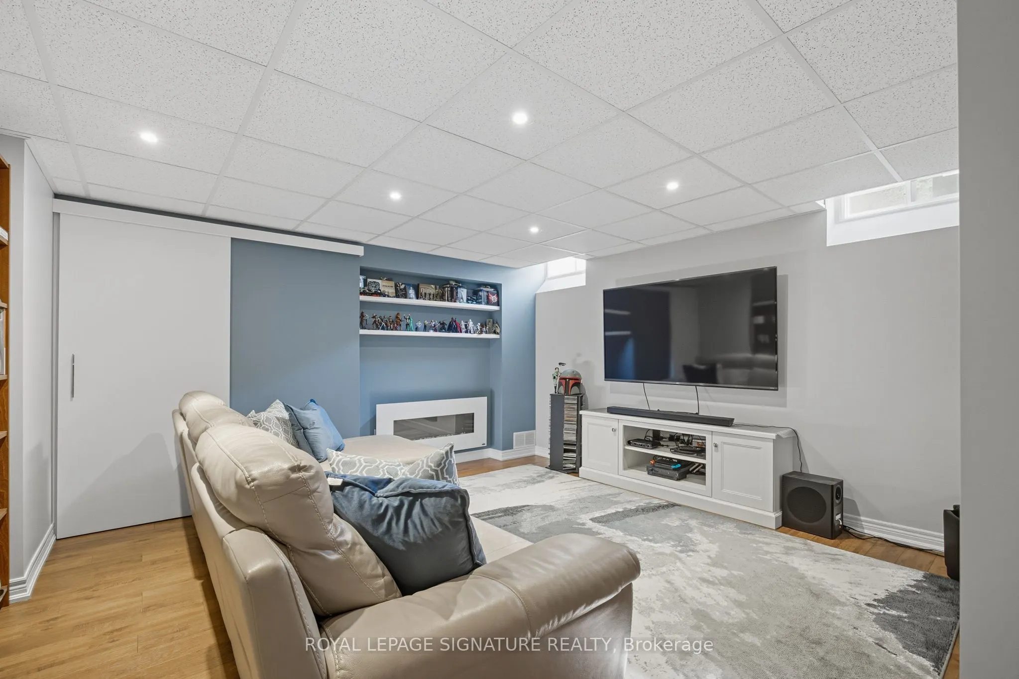 2105 Newell Crescent