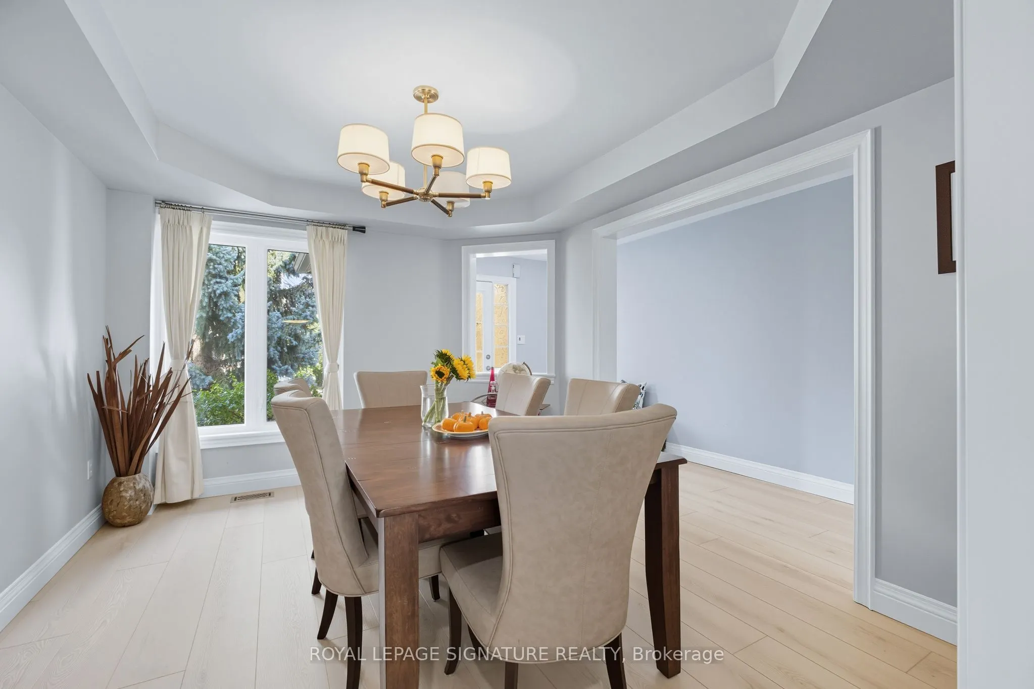 2105 Newell Crescent